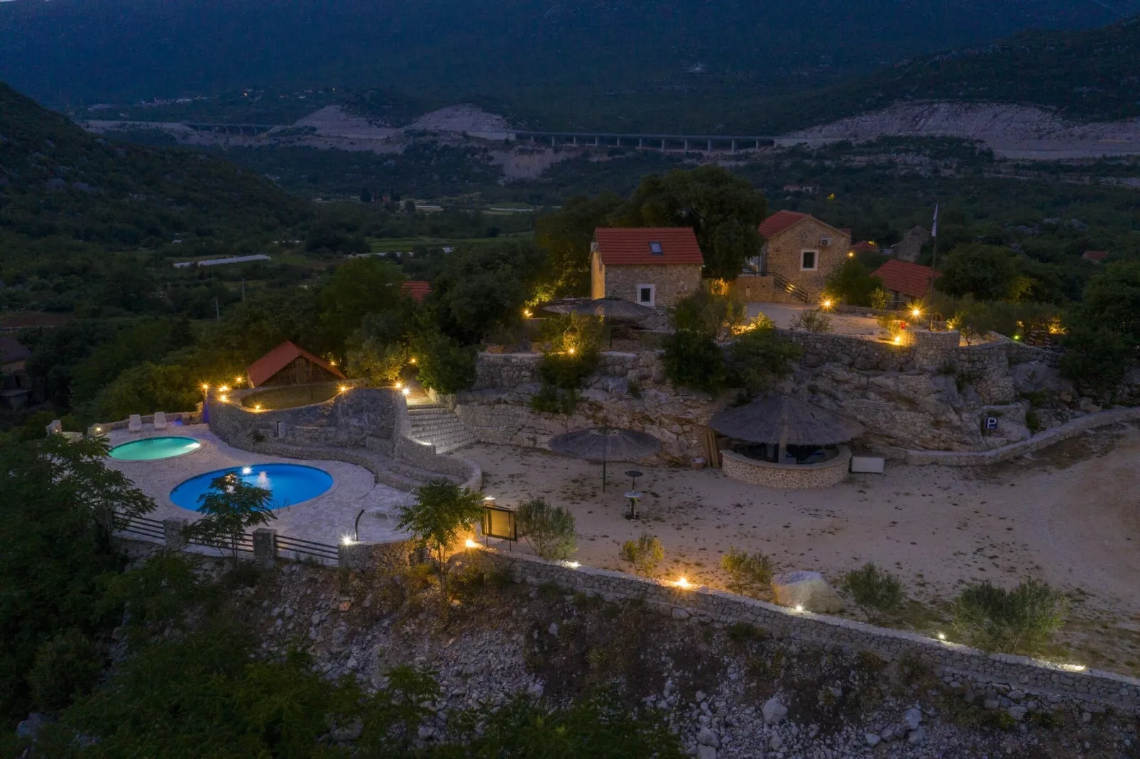 Rustical Resort Kokorići with Shared Outdoor Swimming Pool - One Bedroom Apartment-Uitzicht