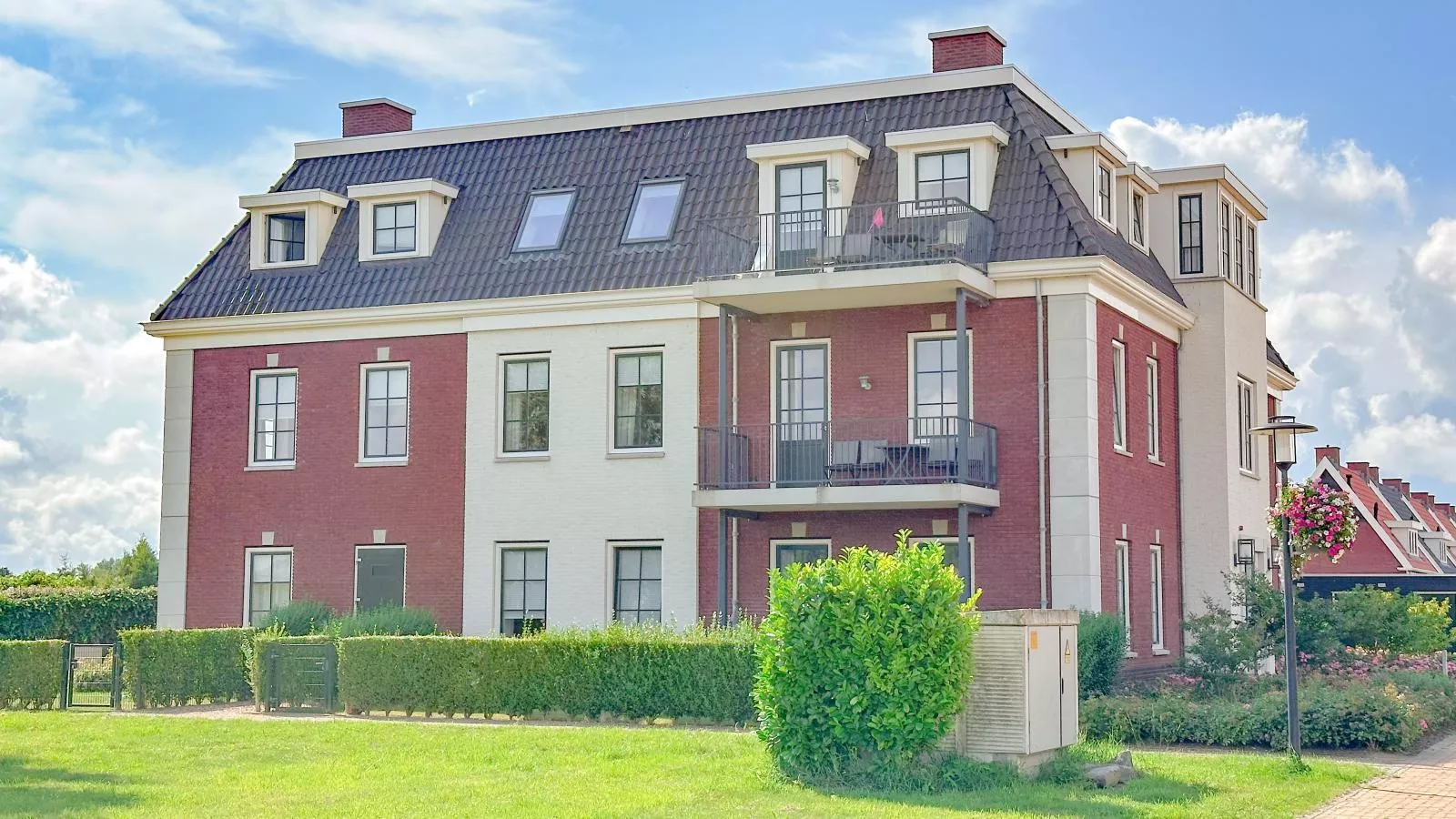 SeaLuxe Suite 27i-Buitenkant zomer