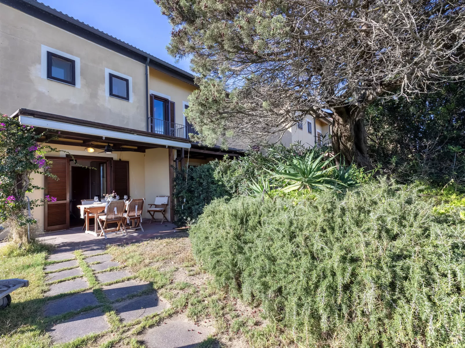 Baia Delle Mimose-Buiten