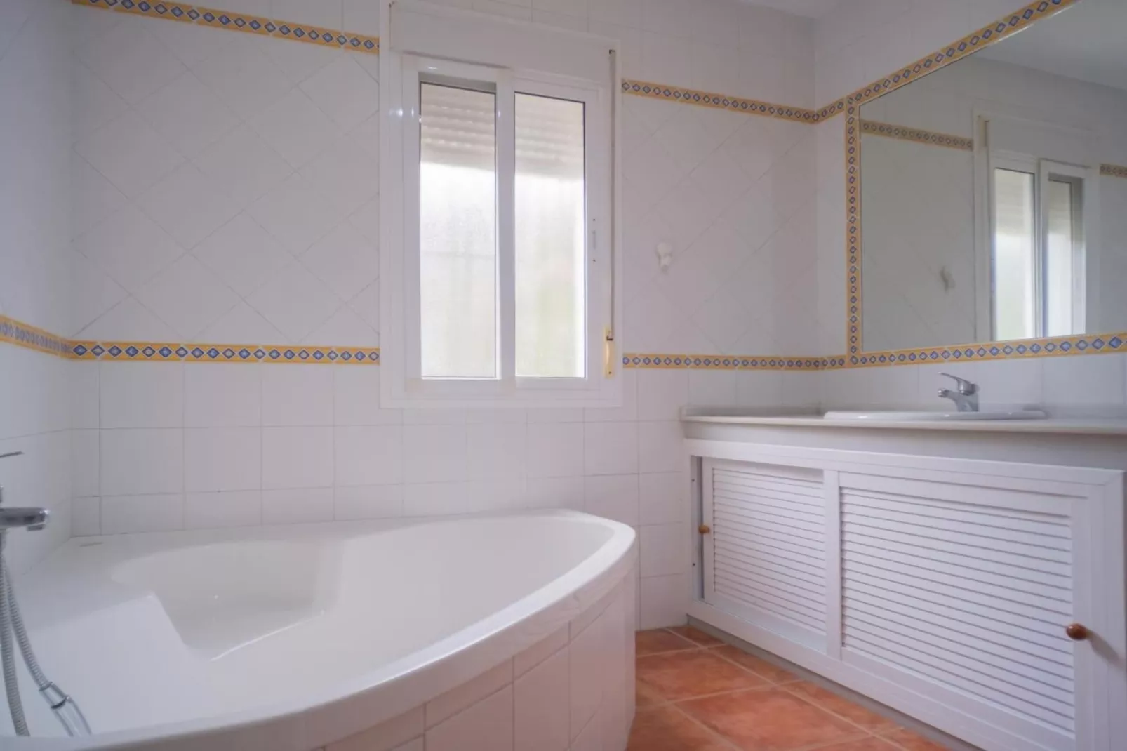 1282-+34630212745-Badkamer