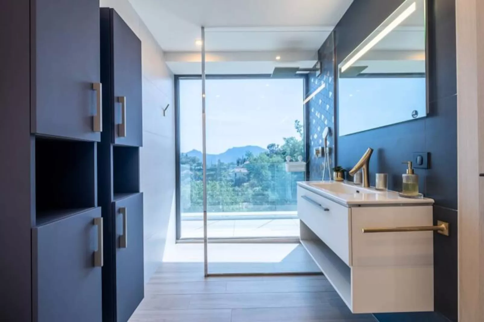 Résidence Maison D'architecte Avec Piscine Chauff&eacute;e & Sublime Vue Mer-Niet-getagd