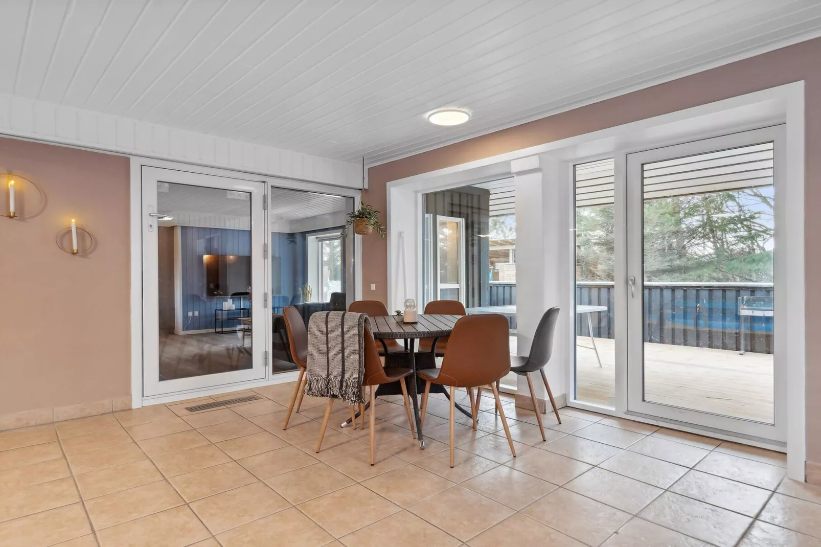 Zeezijde retraite met zwembad -- By Traum Ferienwohnungen-Binnen