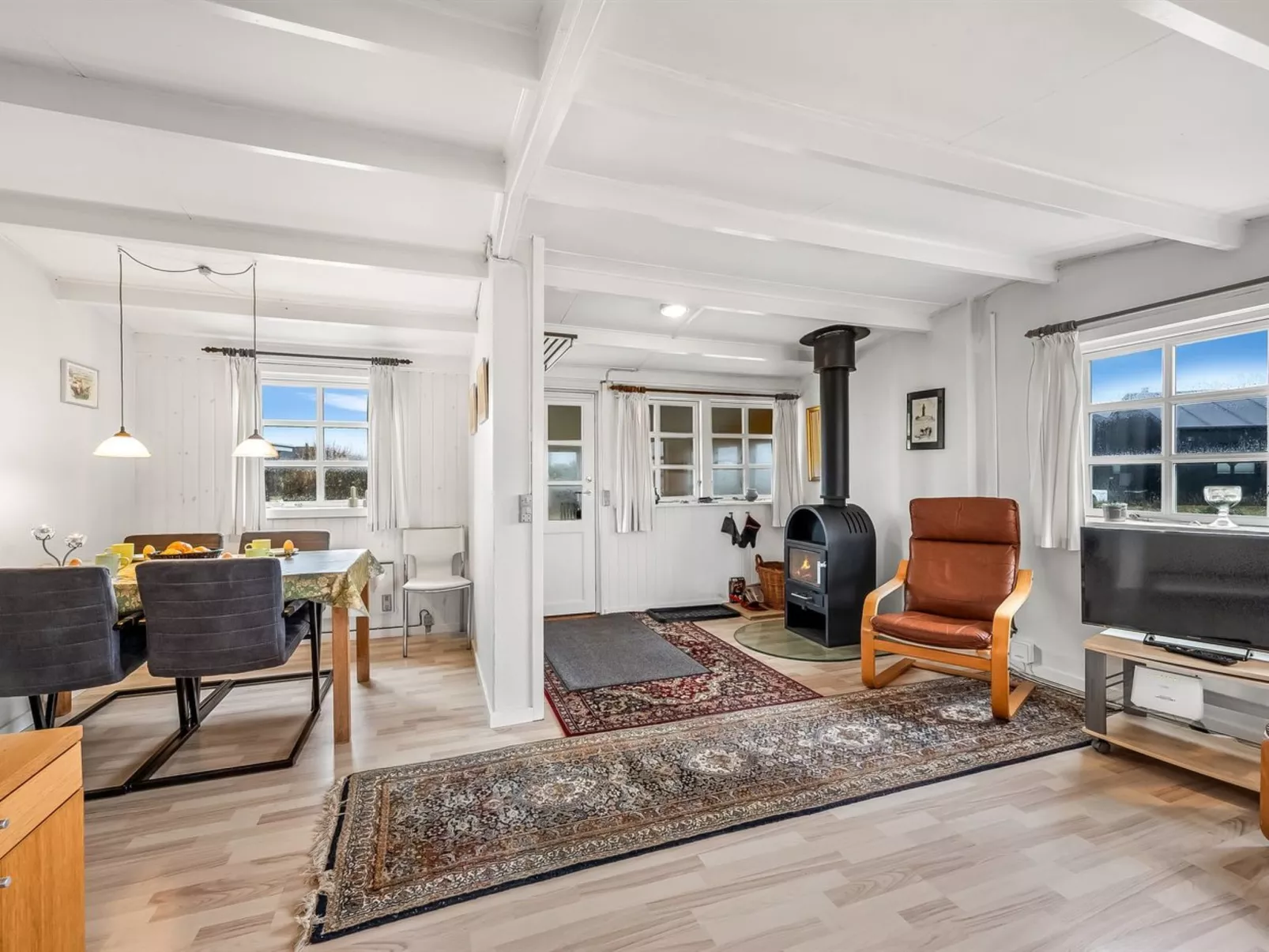 "Luiza" - 300m from the sea-Binnen