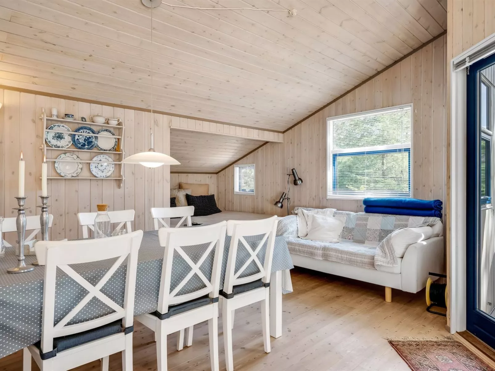 "Hakan" - 4km from the sea-Binnen