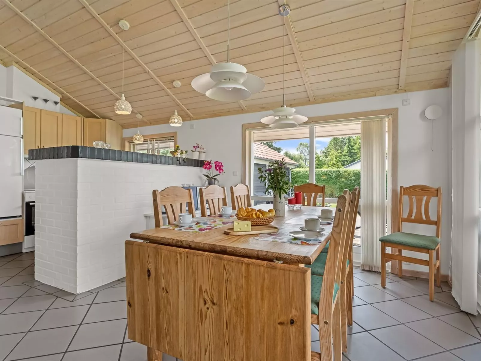 "Egino" - 1km from the sea-Binnen