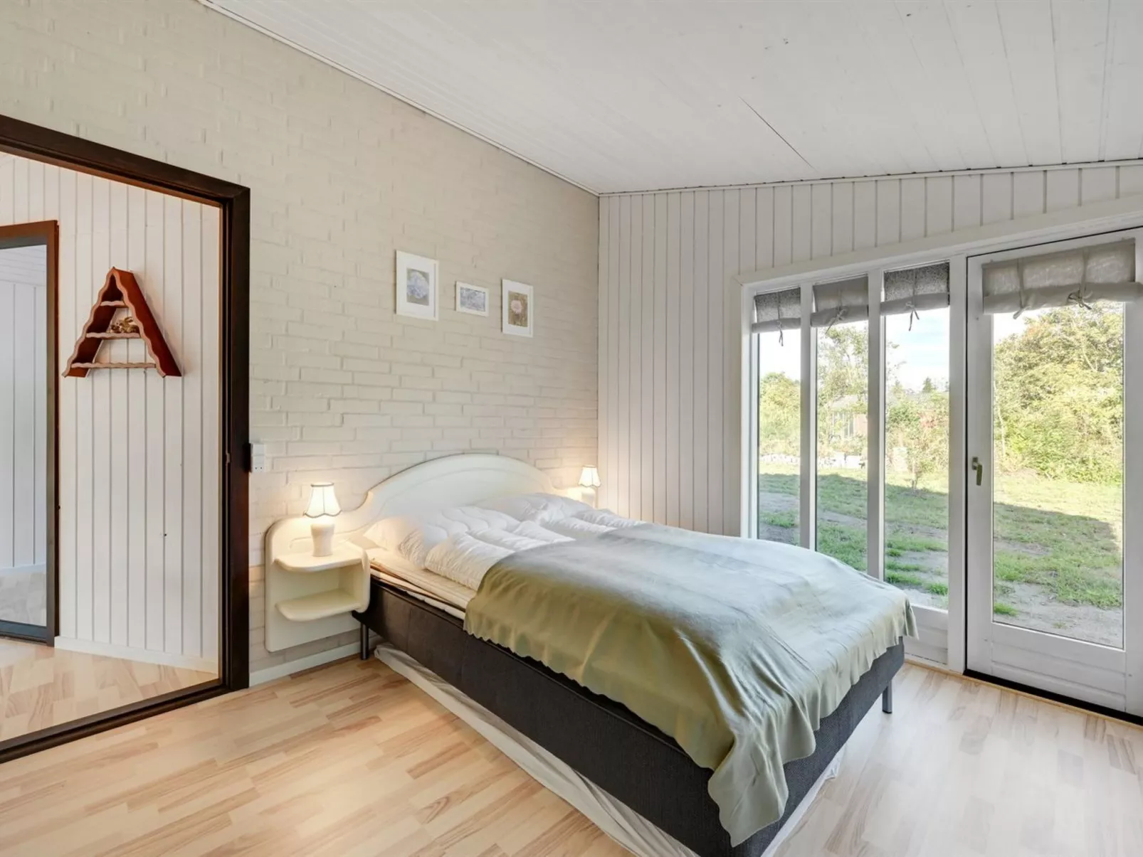 "Valdemar" - 350m to the fjord-Binnen