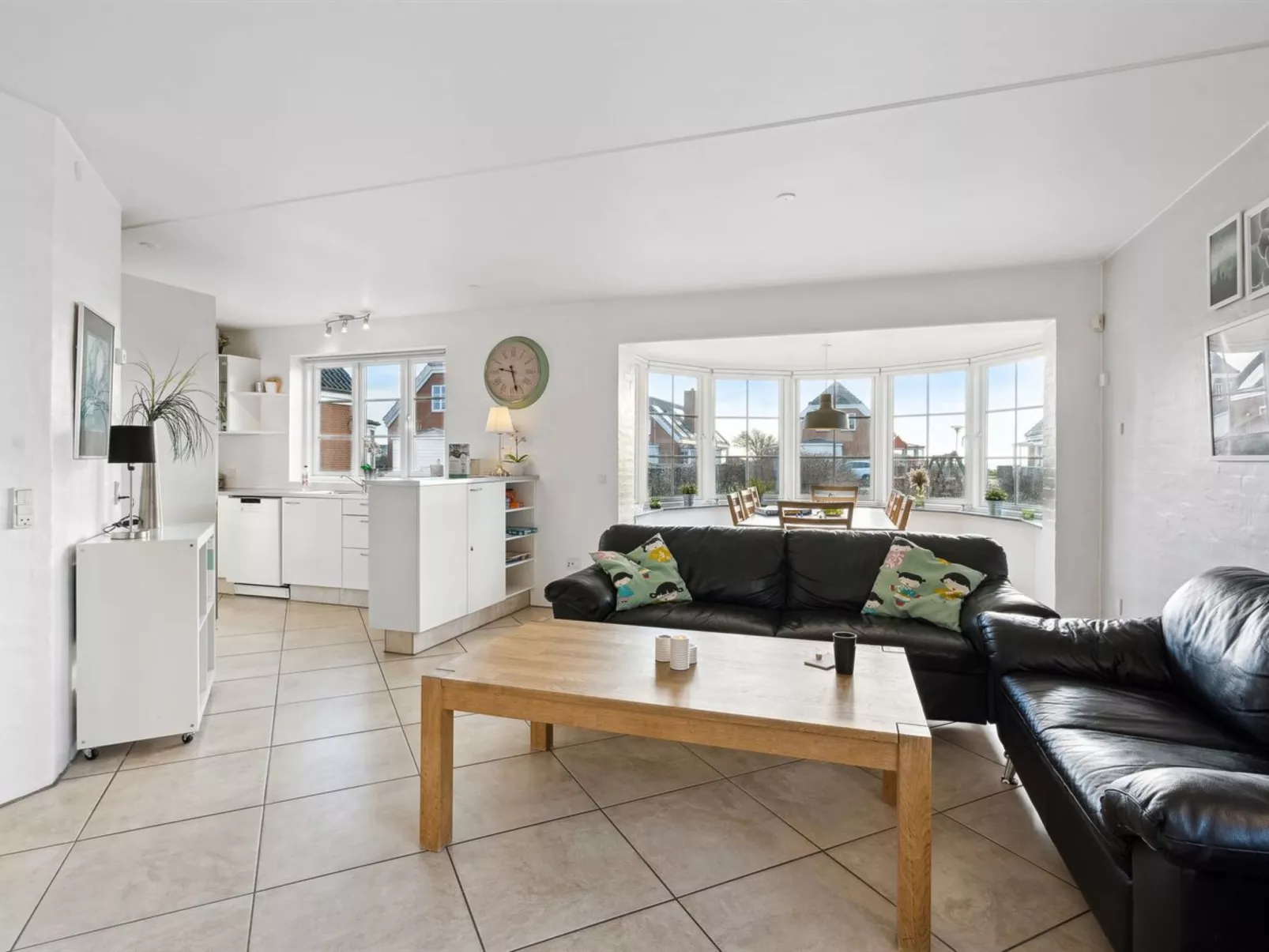 "Joonas" - 100m from the sea-Binnen