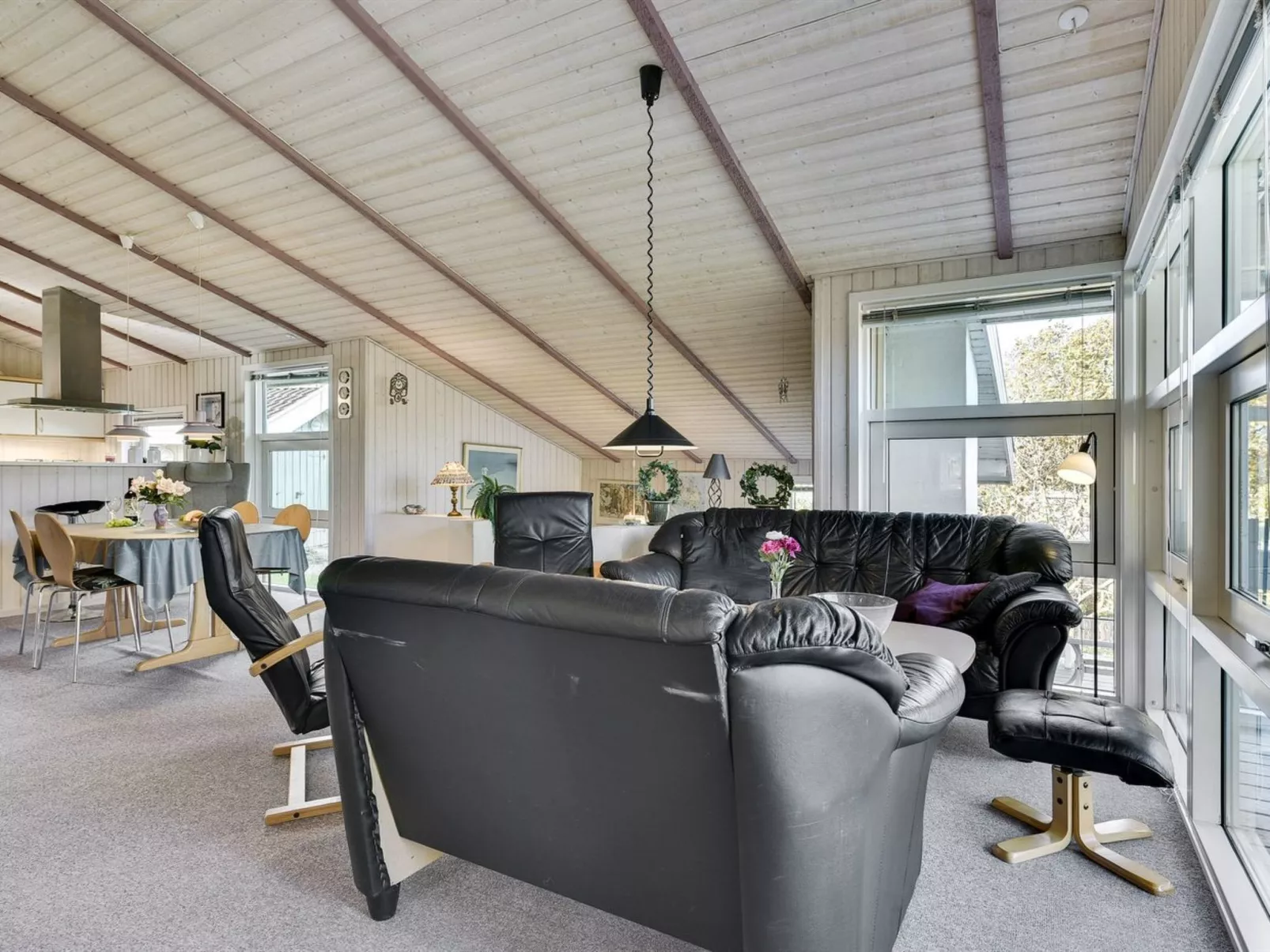 "Roel" - 500m from the sea-Binnen