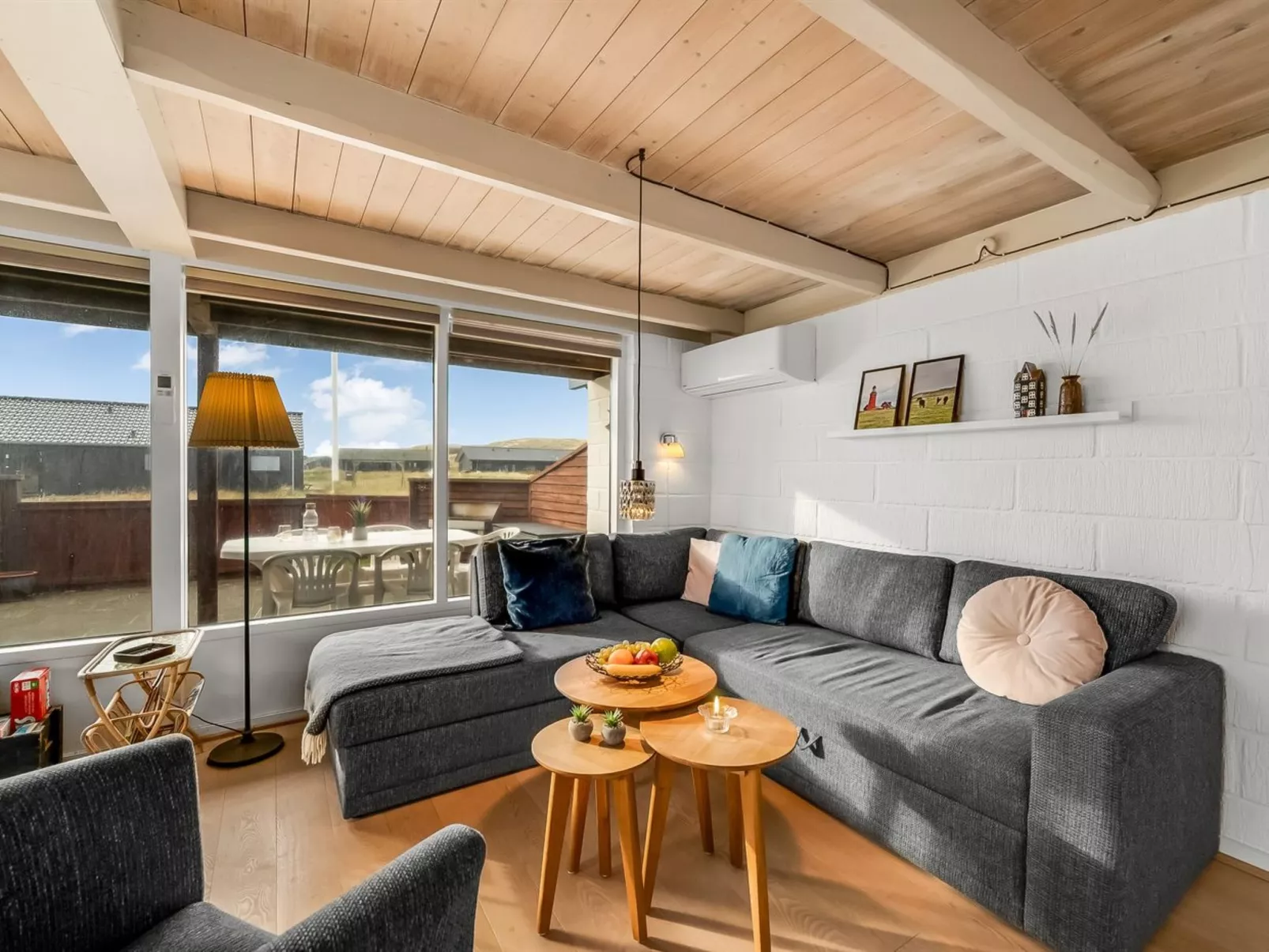 "Eringisl" - 50m from the sea-Binnen