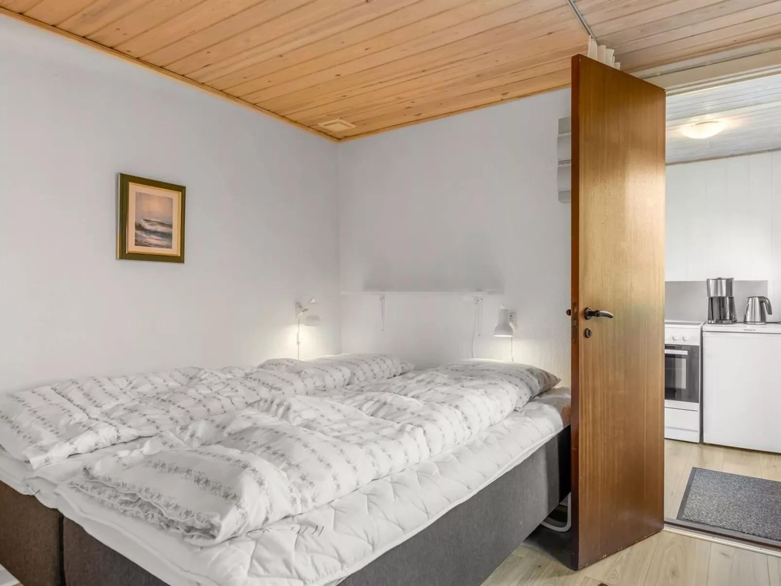 "Star" - 100m from the sea-Binnen