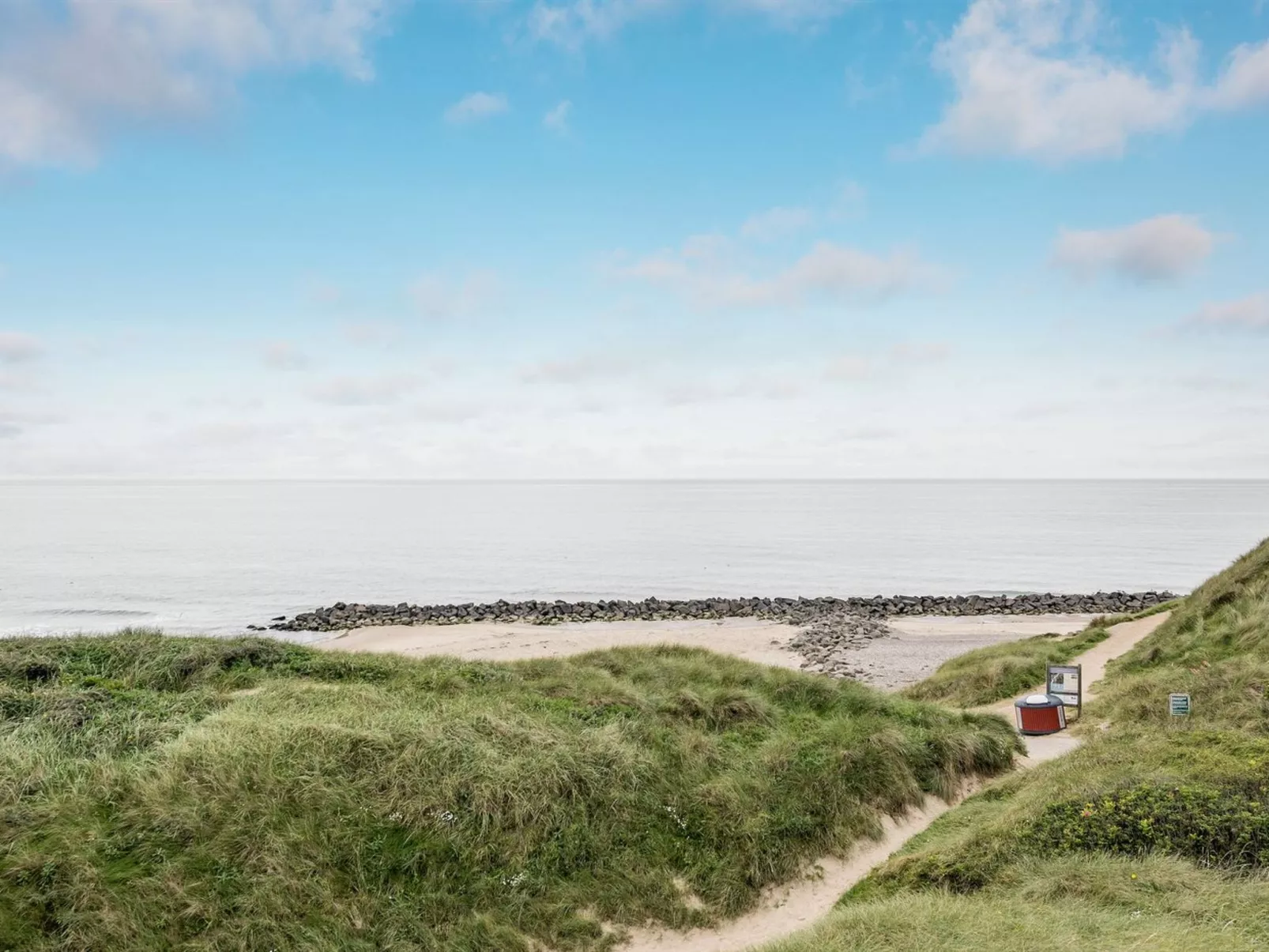 "Hillegonde" - 84m from the sea-Buiten