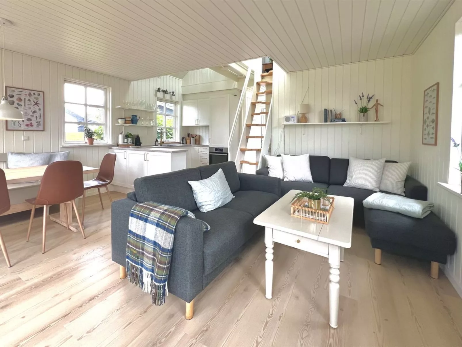 "Ajvi" - 50m from the sea-Binnen