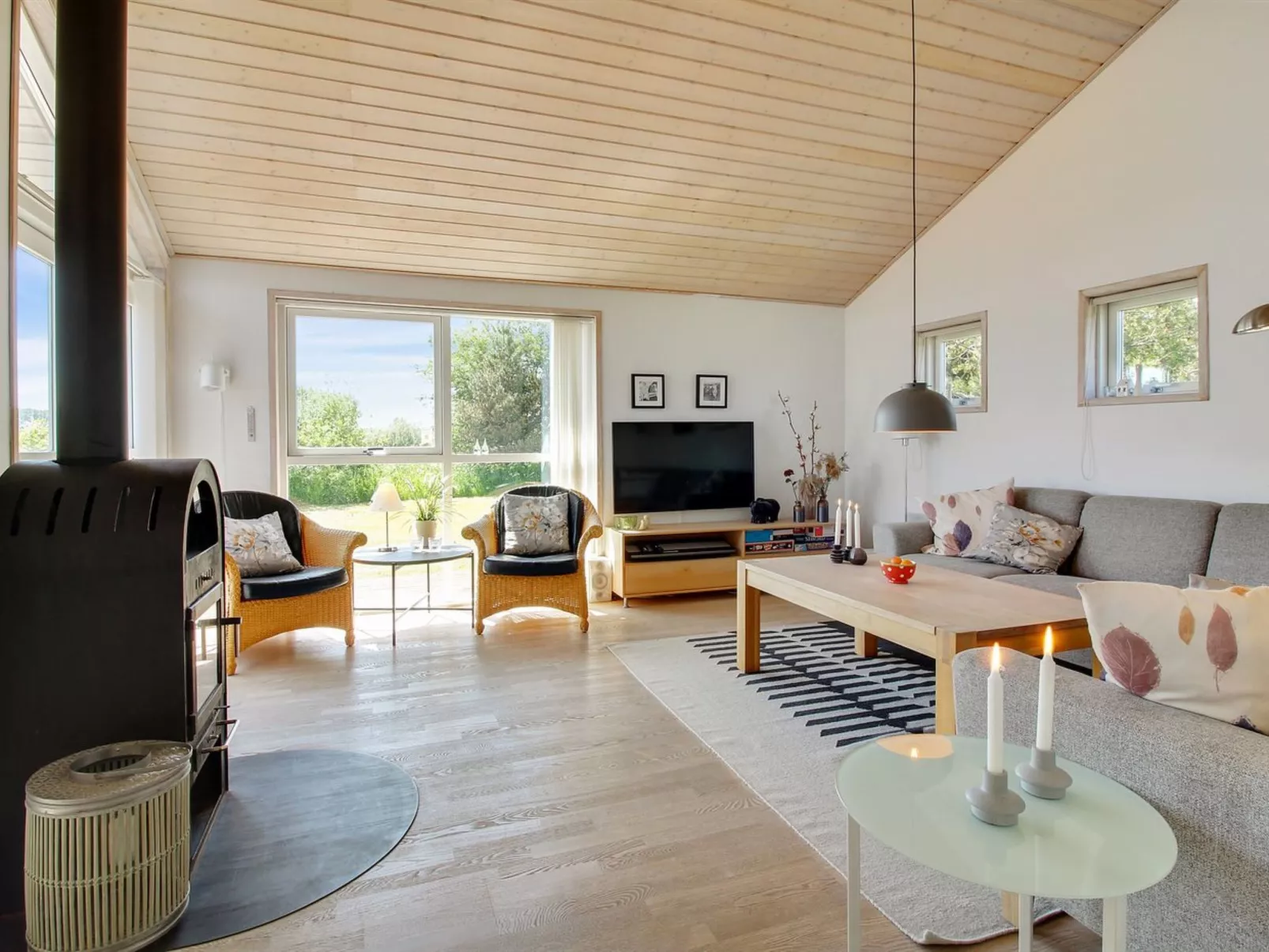 "Hampus" - 500m from the sea-Binnen