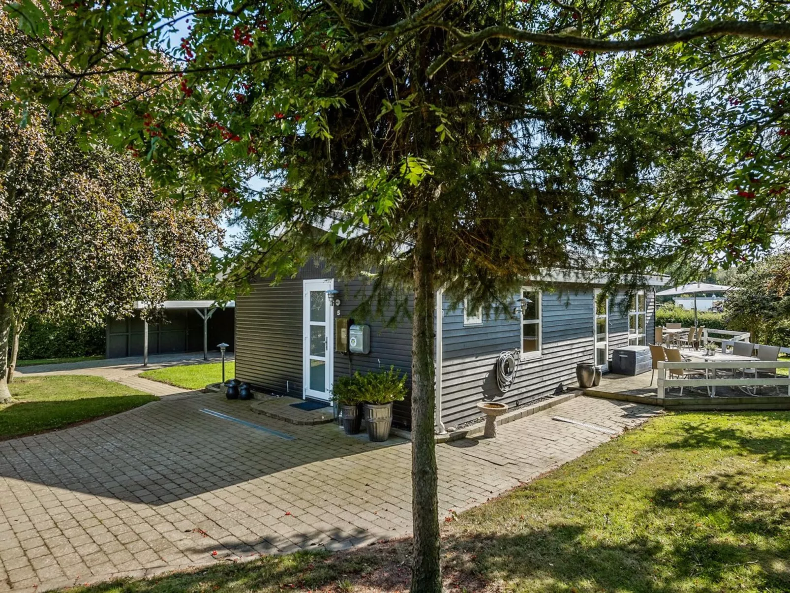 "Leandra" - 600m from the sea-Buiten