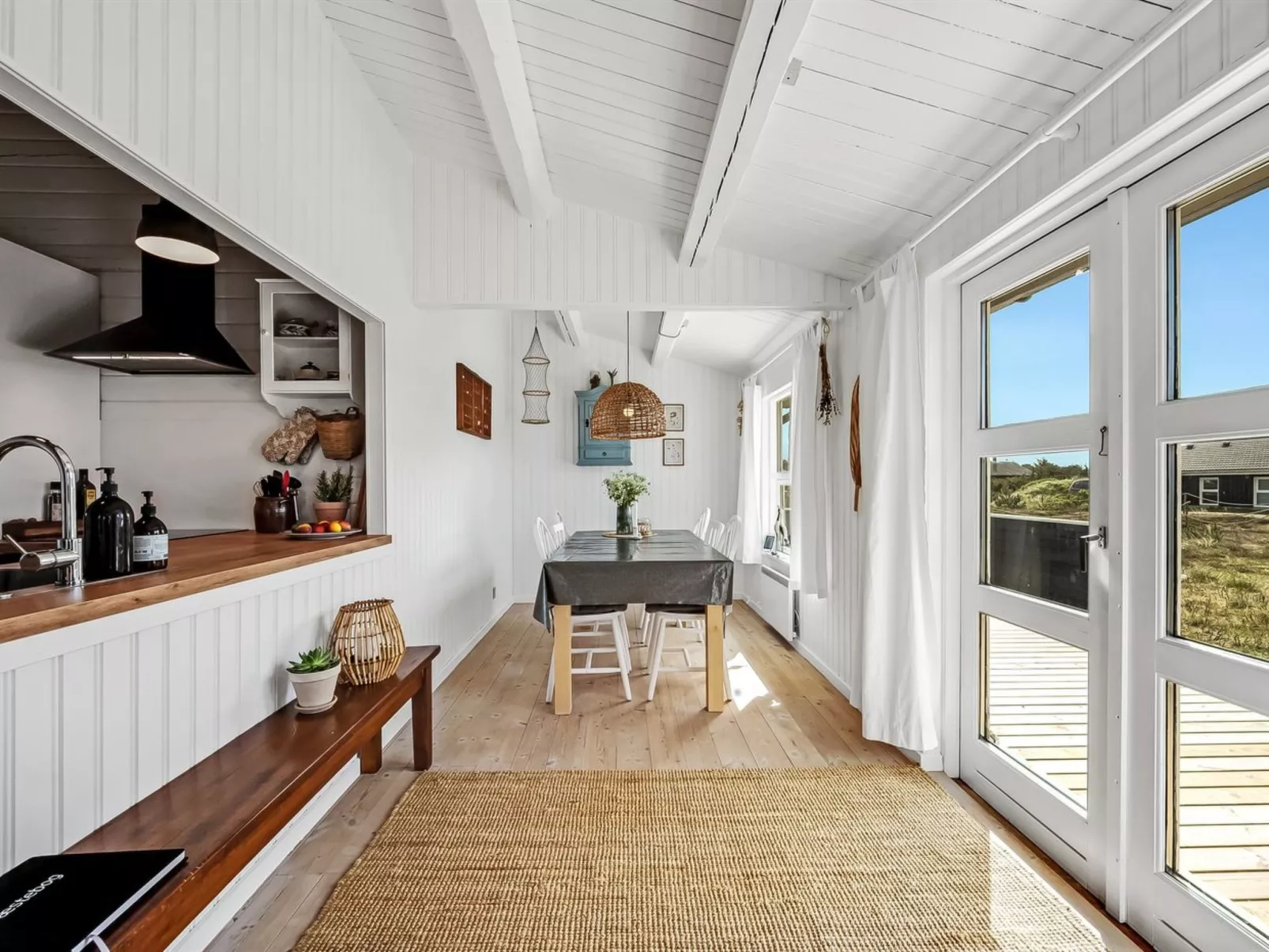 "Arbnora" - 400m from the sea-Binnen