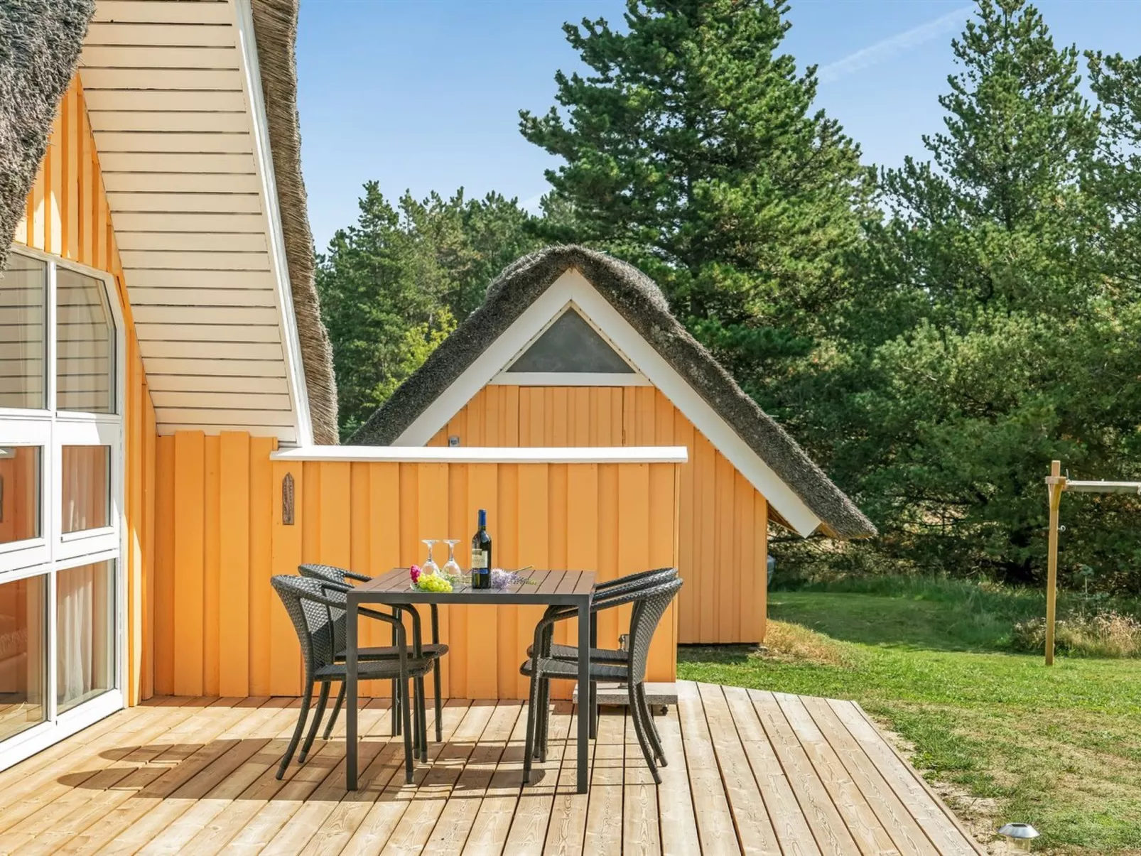 "Wale" - 3.3km from the sea-Buiten