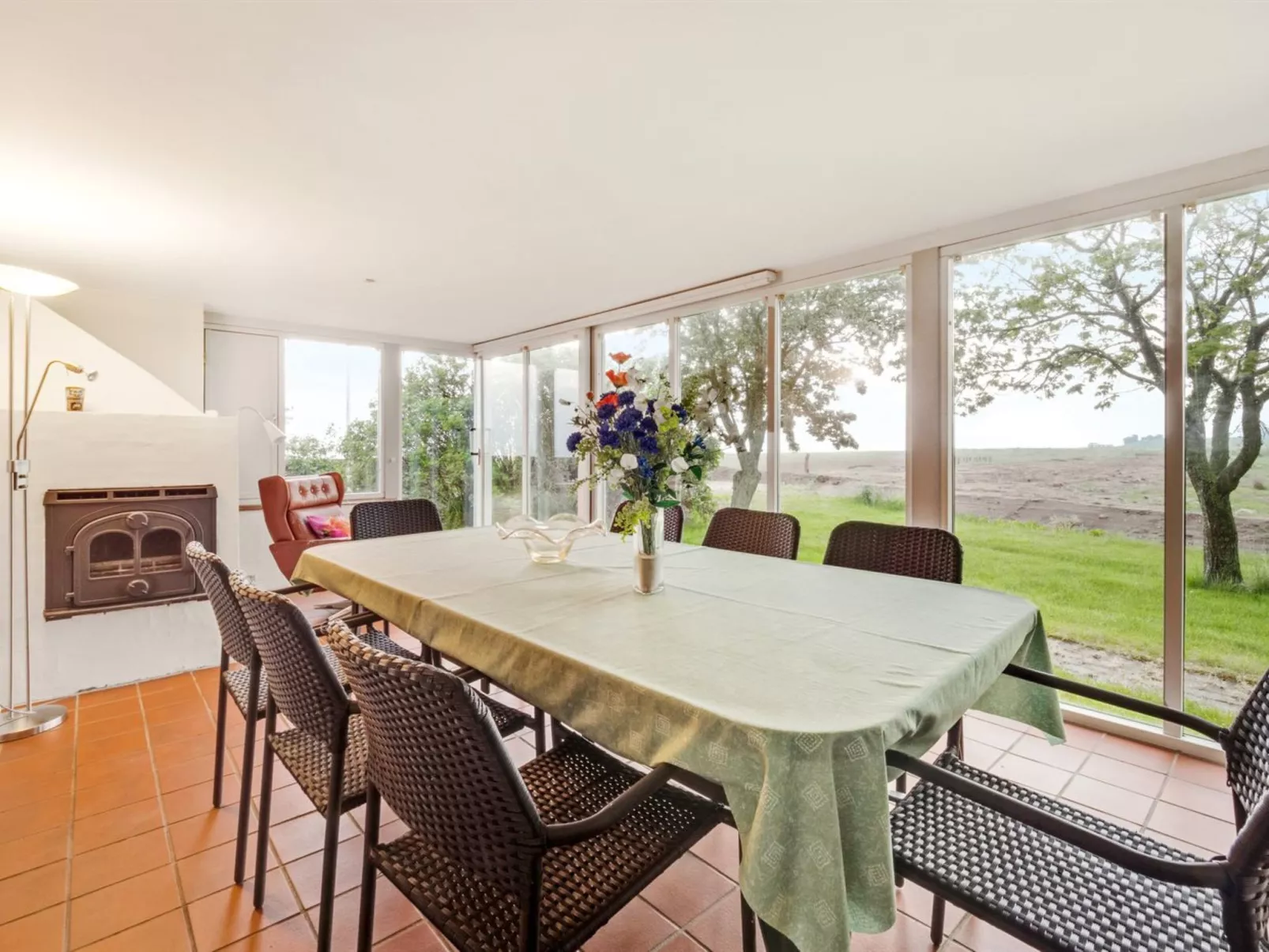 "Emmie" - 50m to the fjord-Binnen