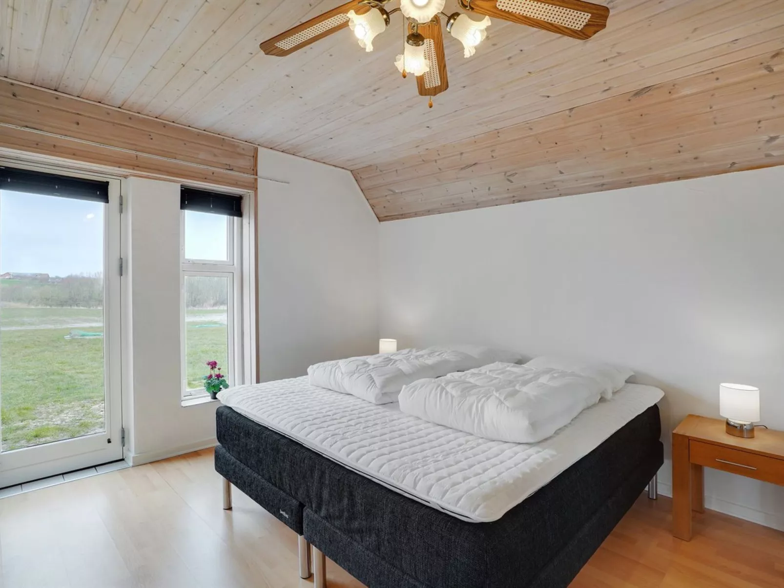 "Imilie" - 250m to the fjord-Binnen