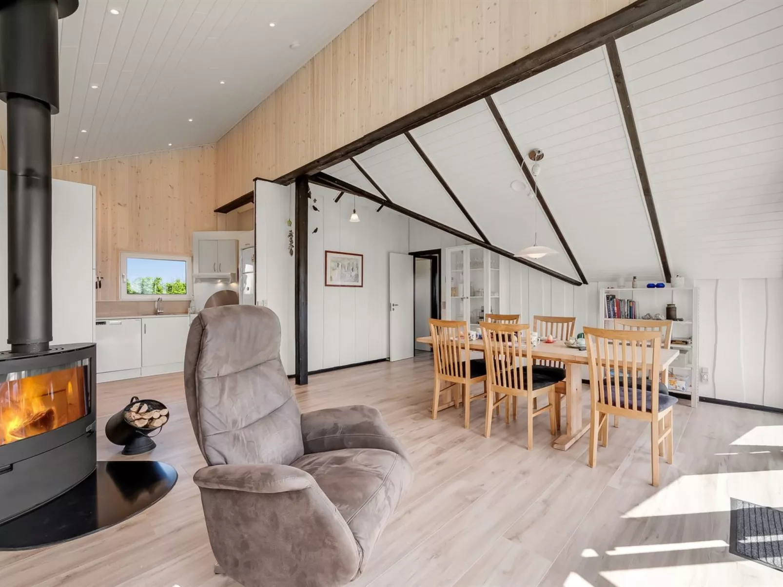 "Arla" - 200m from the sea-Binnen