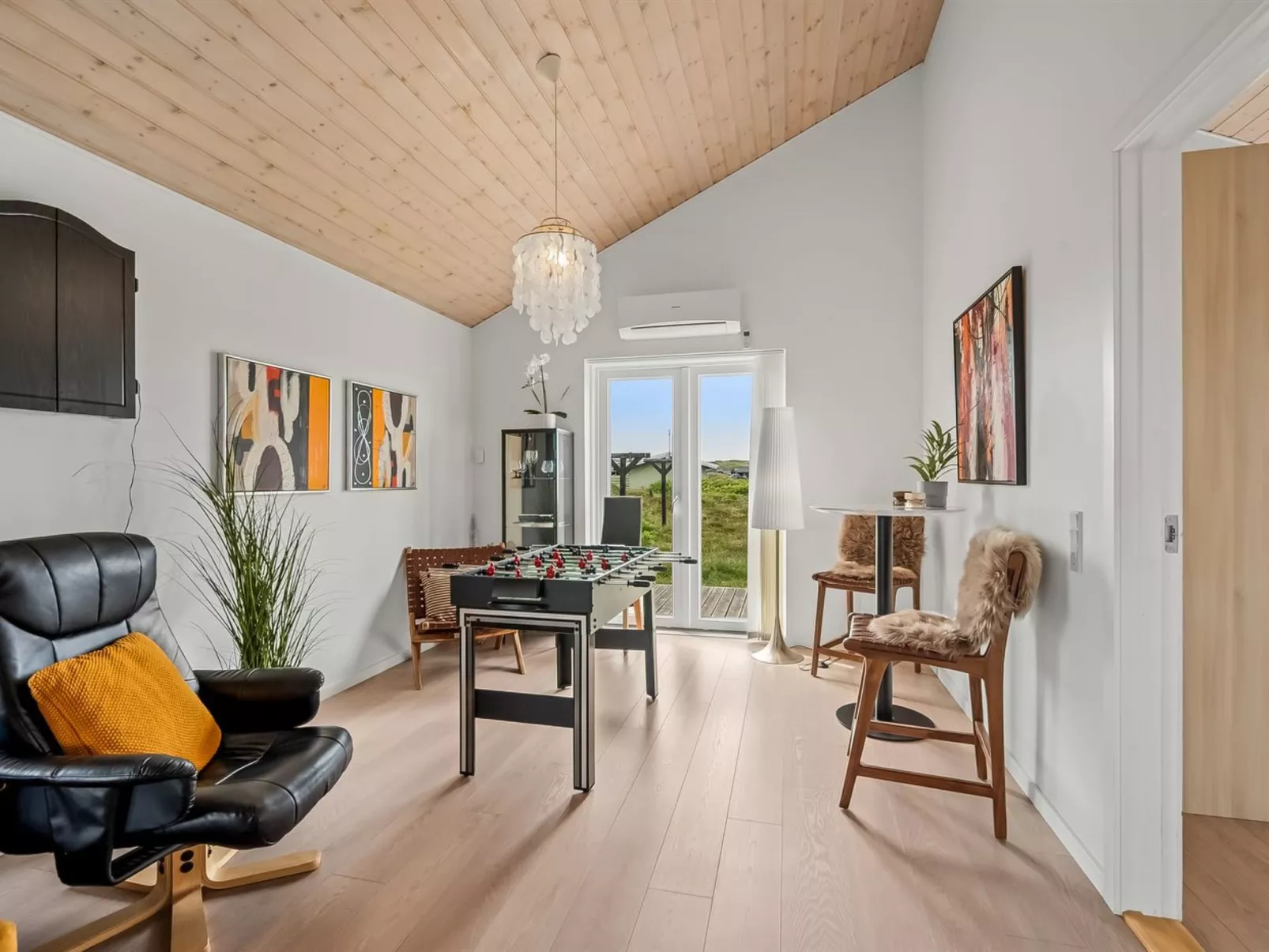 "Sibyll" -  from the sea-Binnen