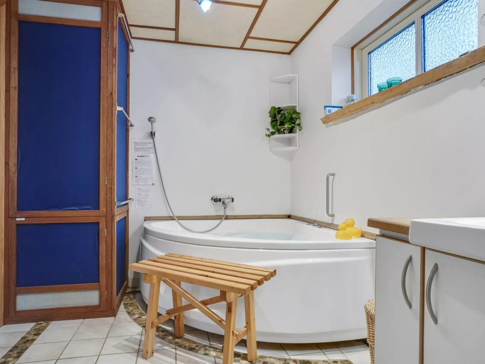 "Flugha" - 500m to the fjord-Binnen