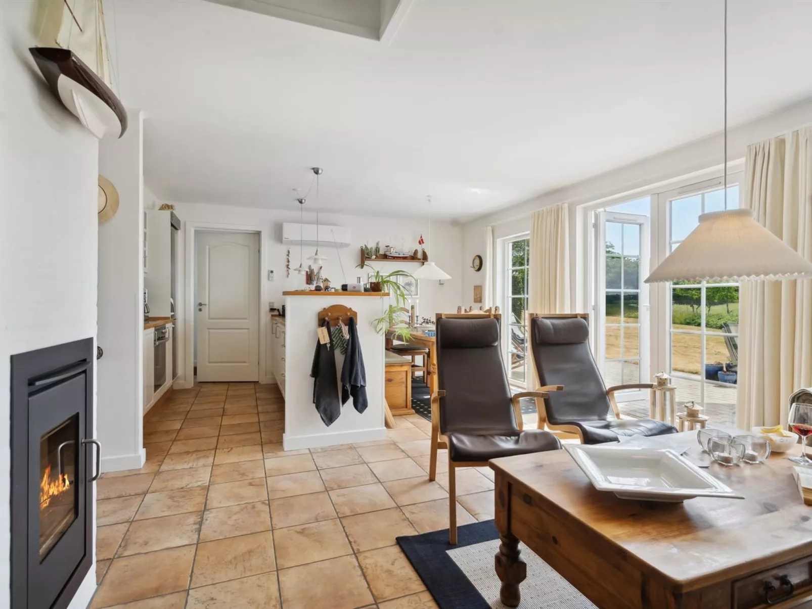 "Daniela" - 300m from the sea-Binnen