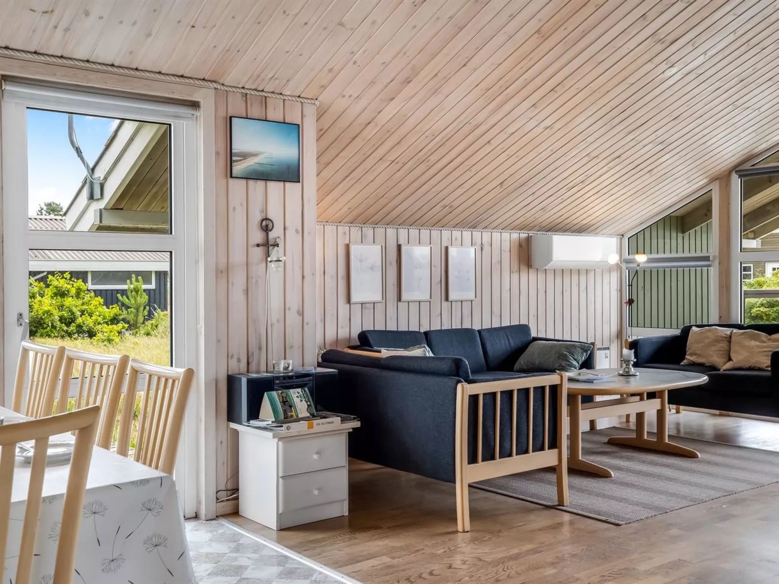 "Gedda" - 700m from the sea-Binnen