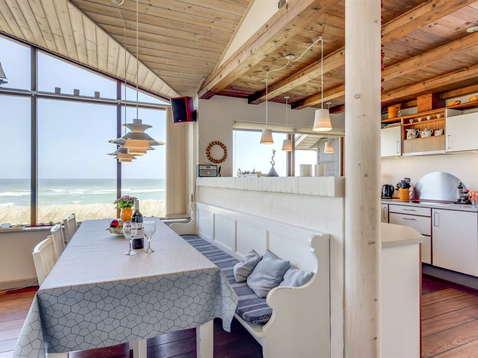 "Arngrim" - 100m from the sea-Binnen