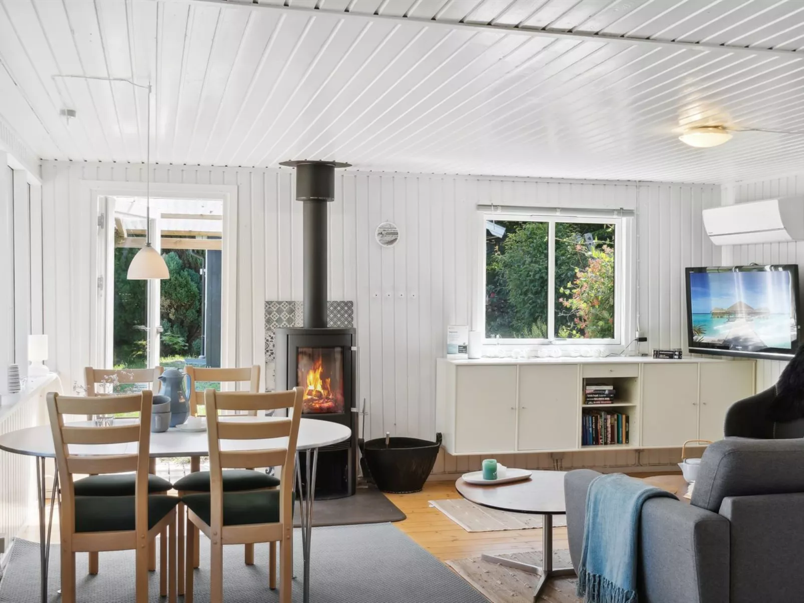 "Self" - 400m to the fjord-Binnen