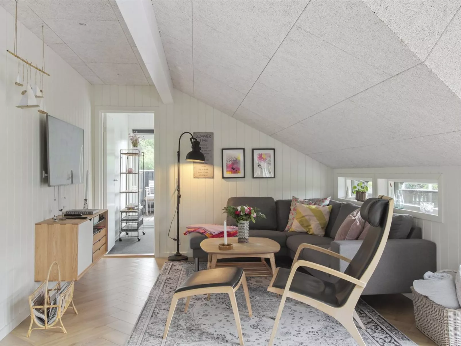 "Ellenora" - 1km from the sea-Binnen