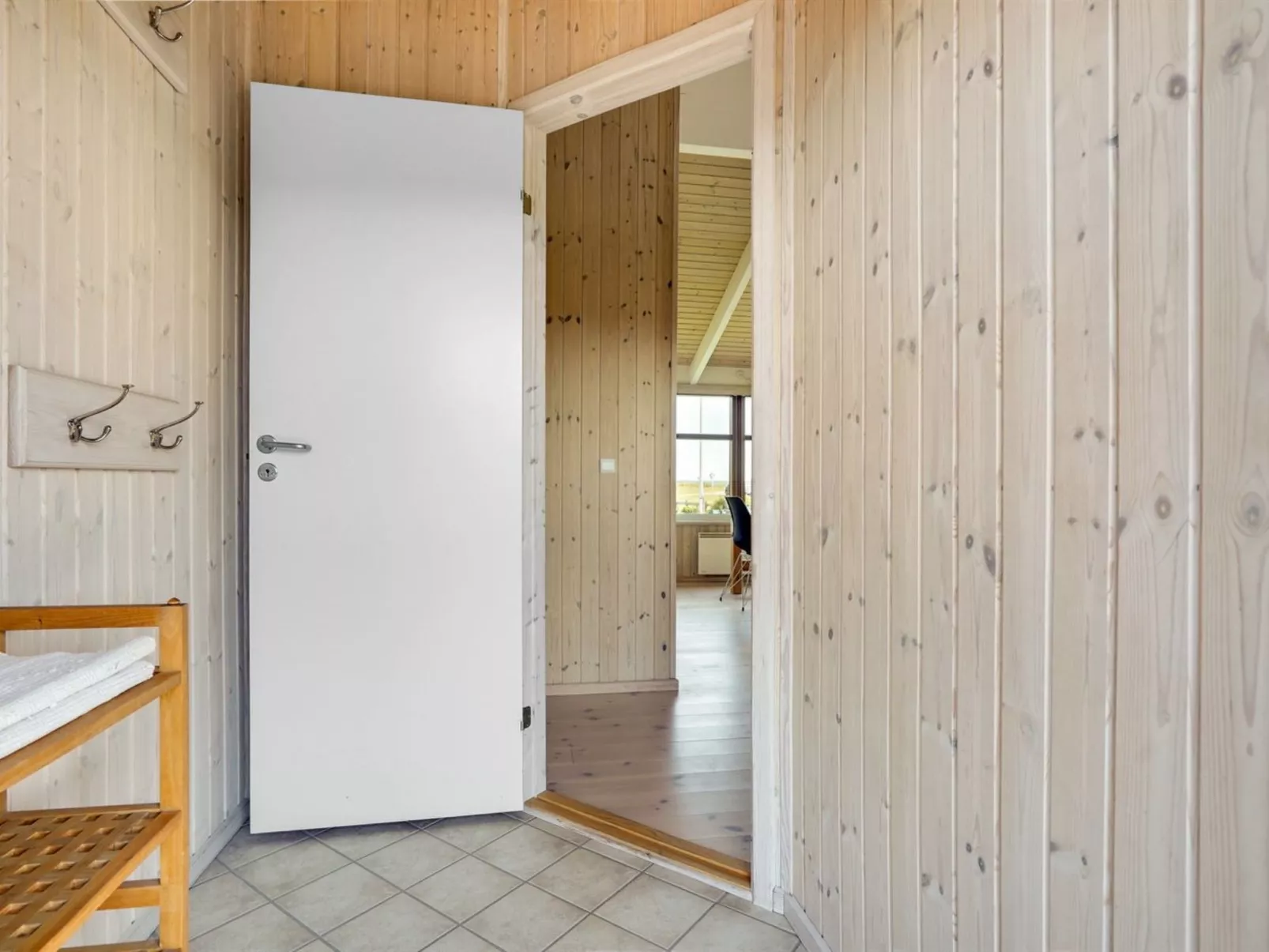 "Gyda" - 100m from the sea-Binnen