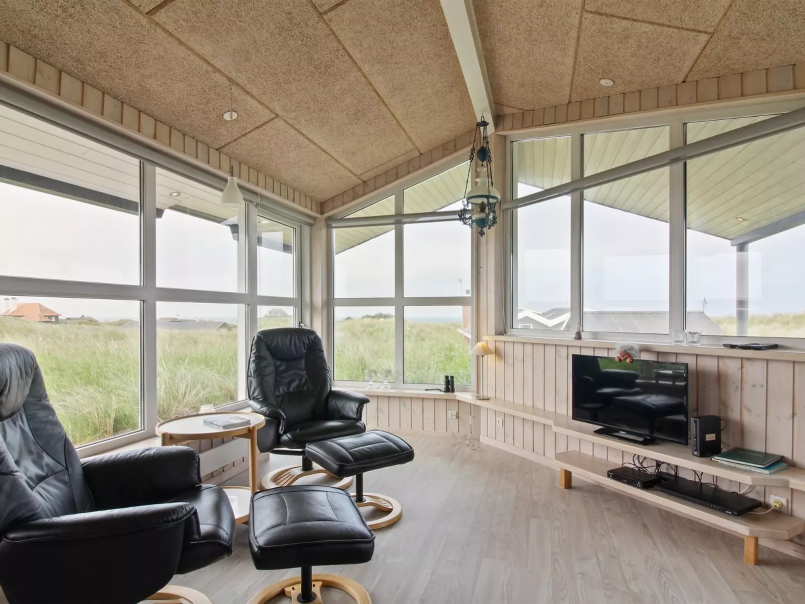 "Edwin" - 400m from the sea-Binnen