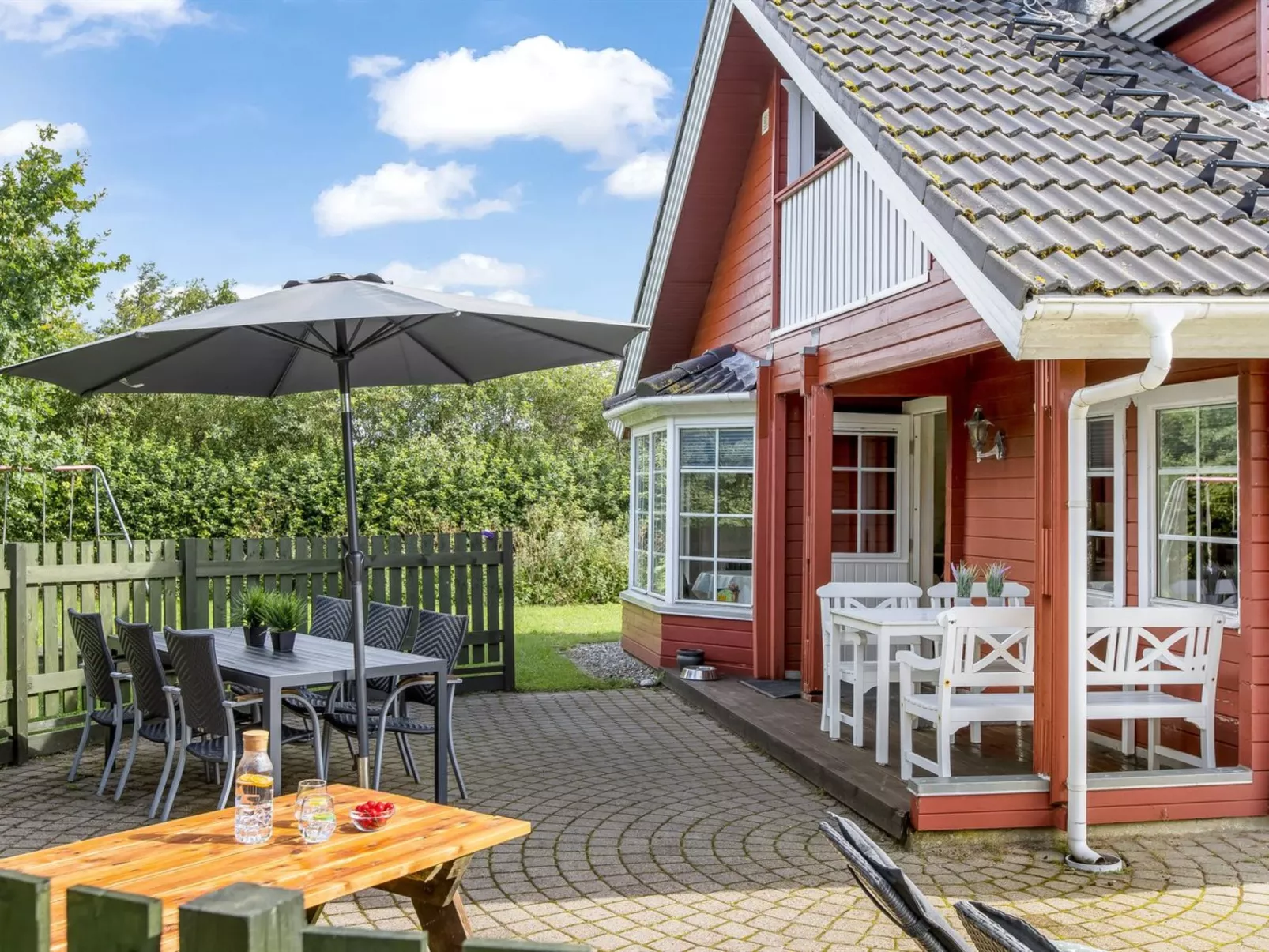 "Liam" - 800m to the fjord-Buiten