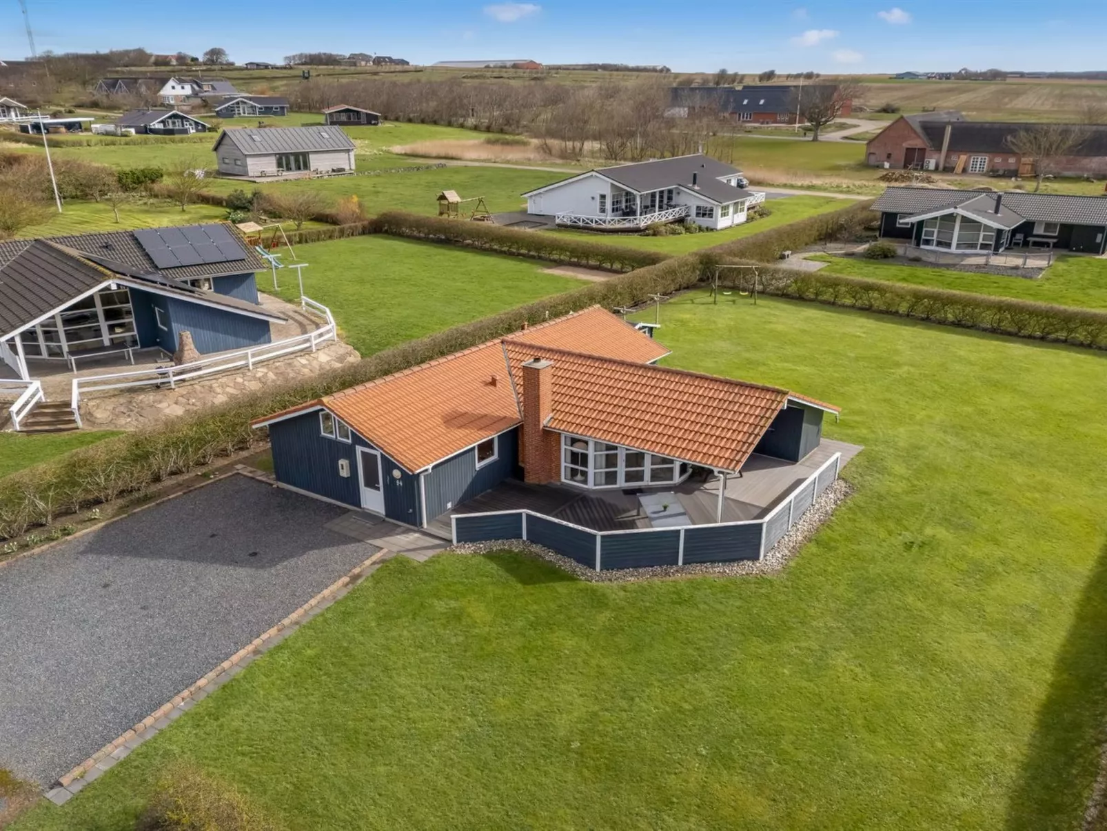 "Loviisa" - 300m to the fjord-Buiten