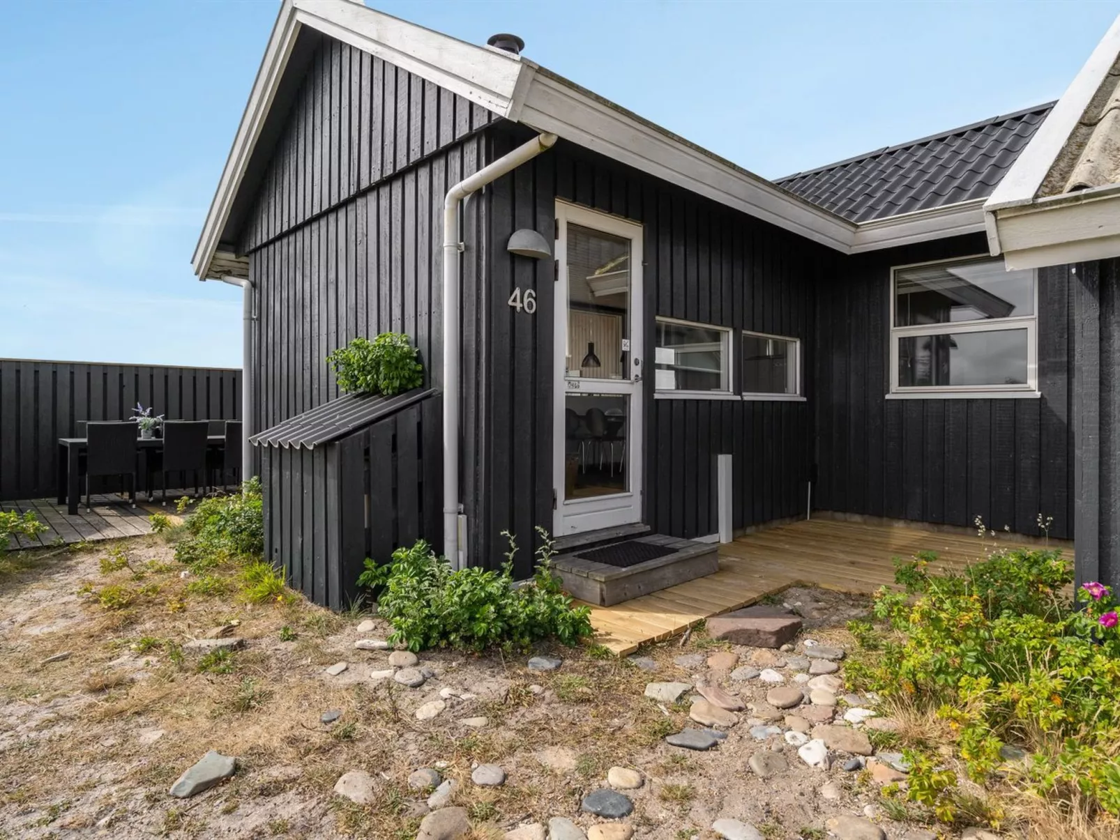 "Anthonette" -  from the sea-Binnen