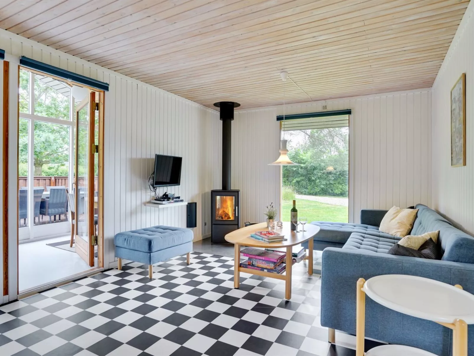 "Soraya" - 700m to the fjord-Binnen