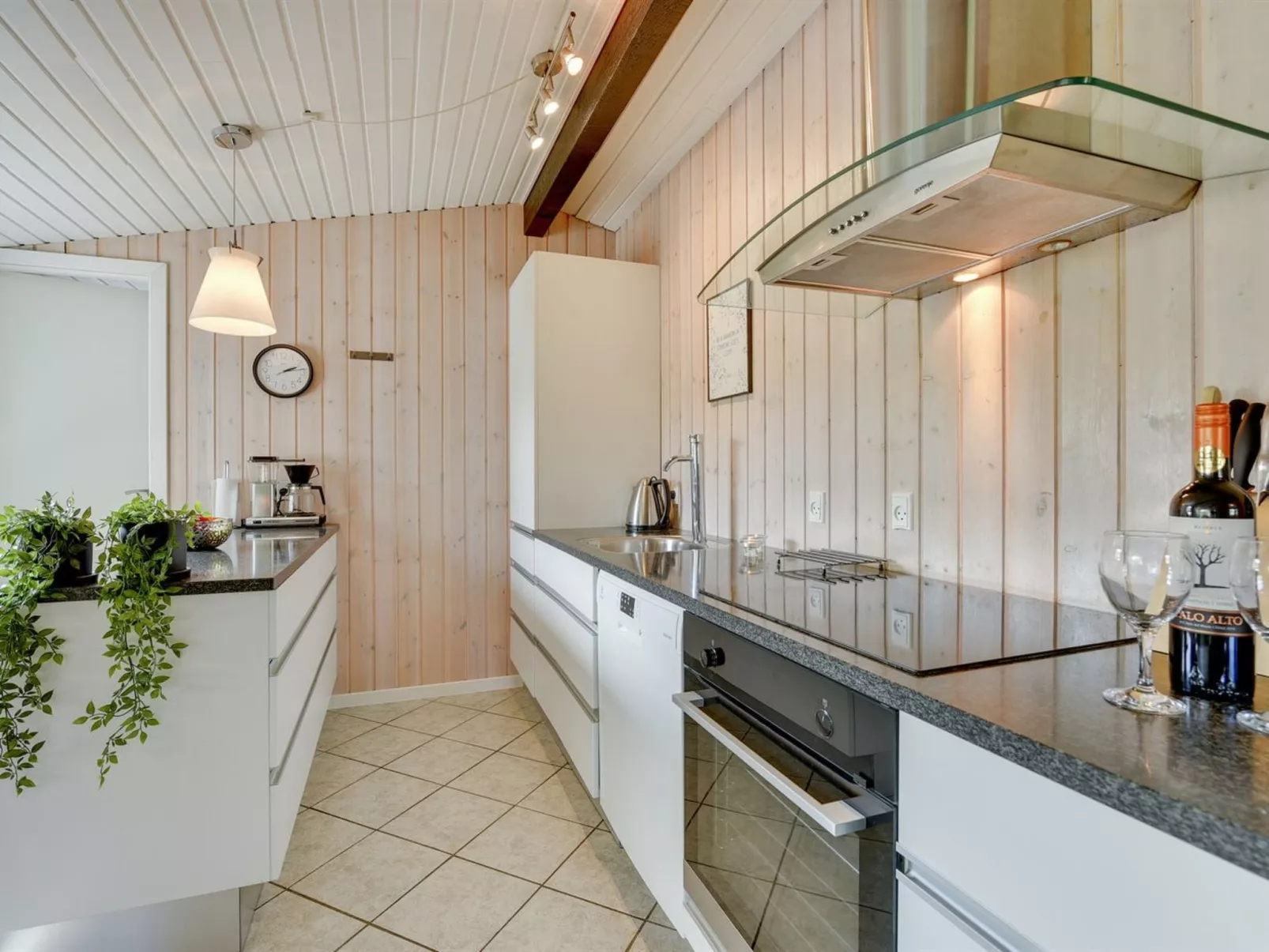 "Jess" -  from the sea-Binnen