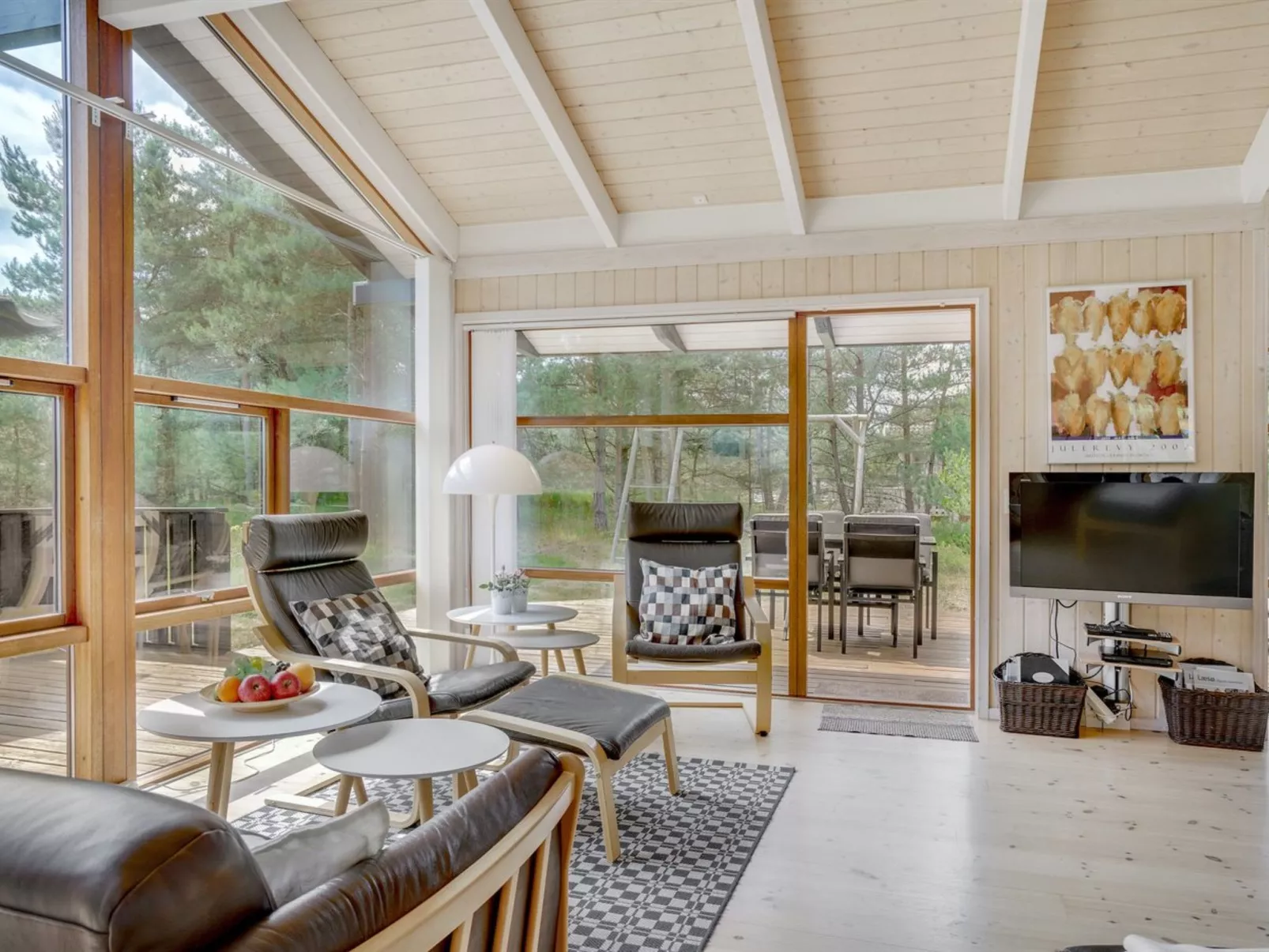 "Mine" - 300m from the sea-Binnen