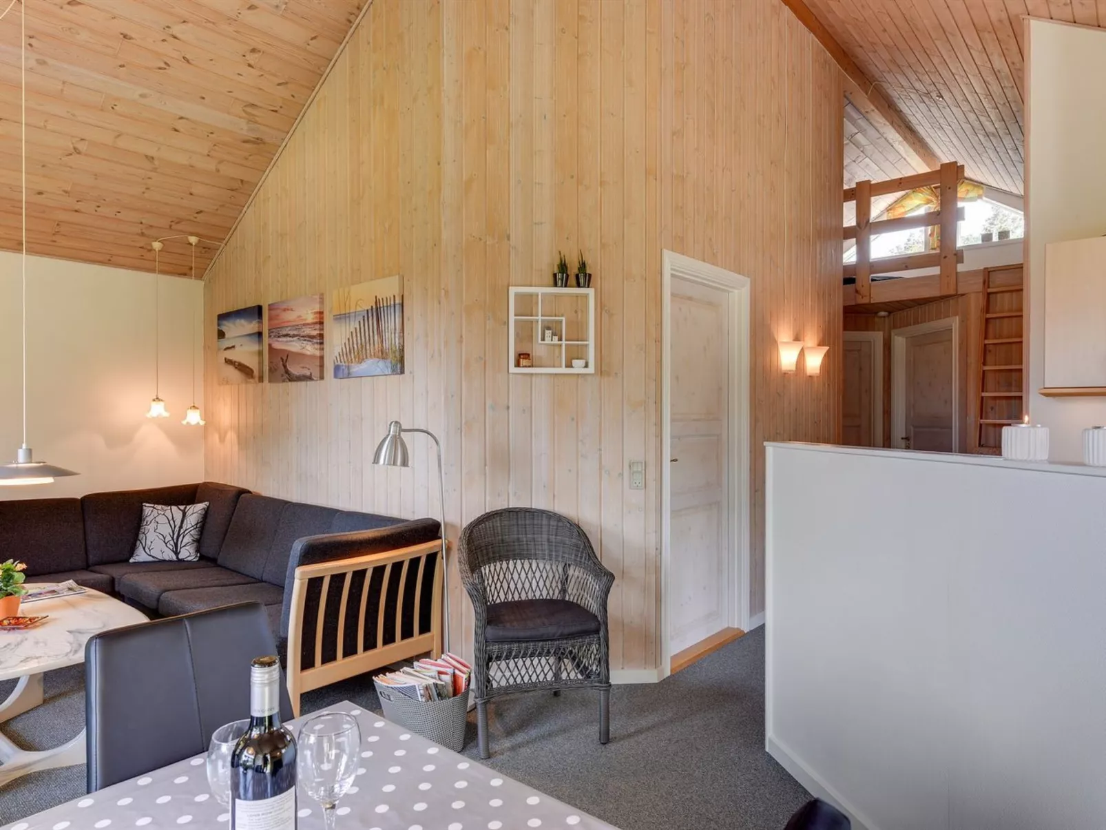 "Herlugh" - 1km to the fjord-Binnen