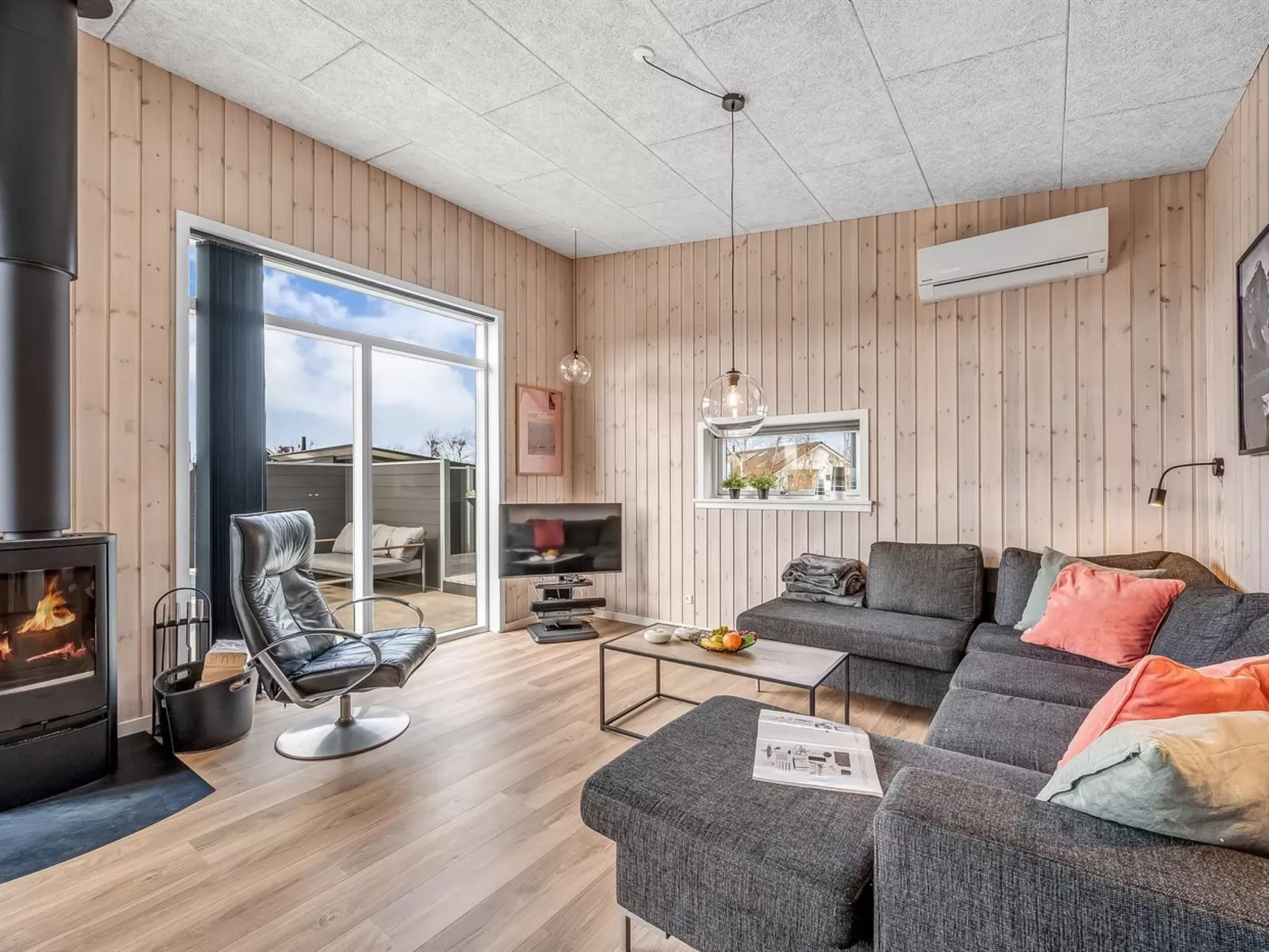 "Gela" - 1.3km to the fjord-Binnen