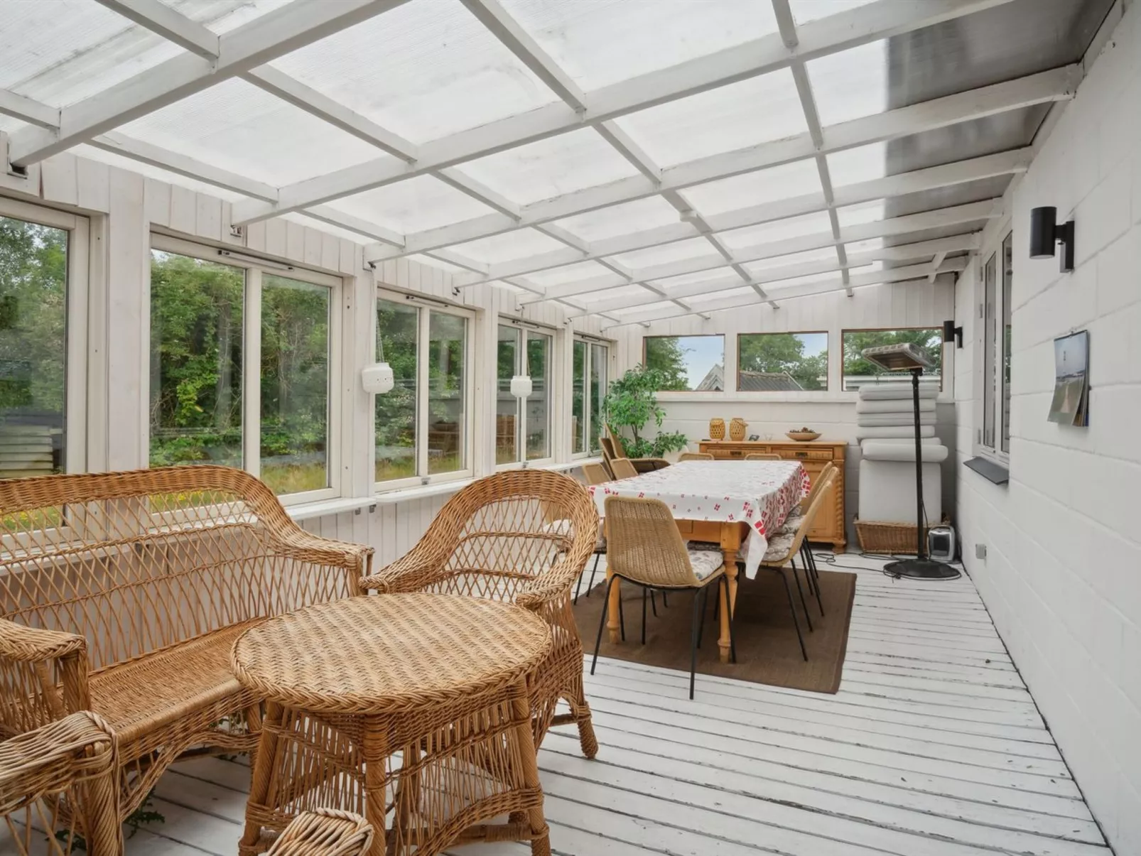 "Janna" - 75m from the sea-Binnen