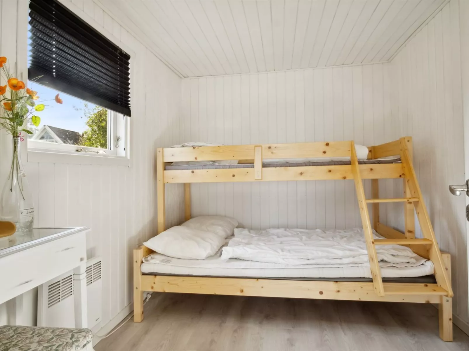 "Alimpij" - 5m from the sea-Binnen