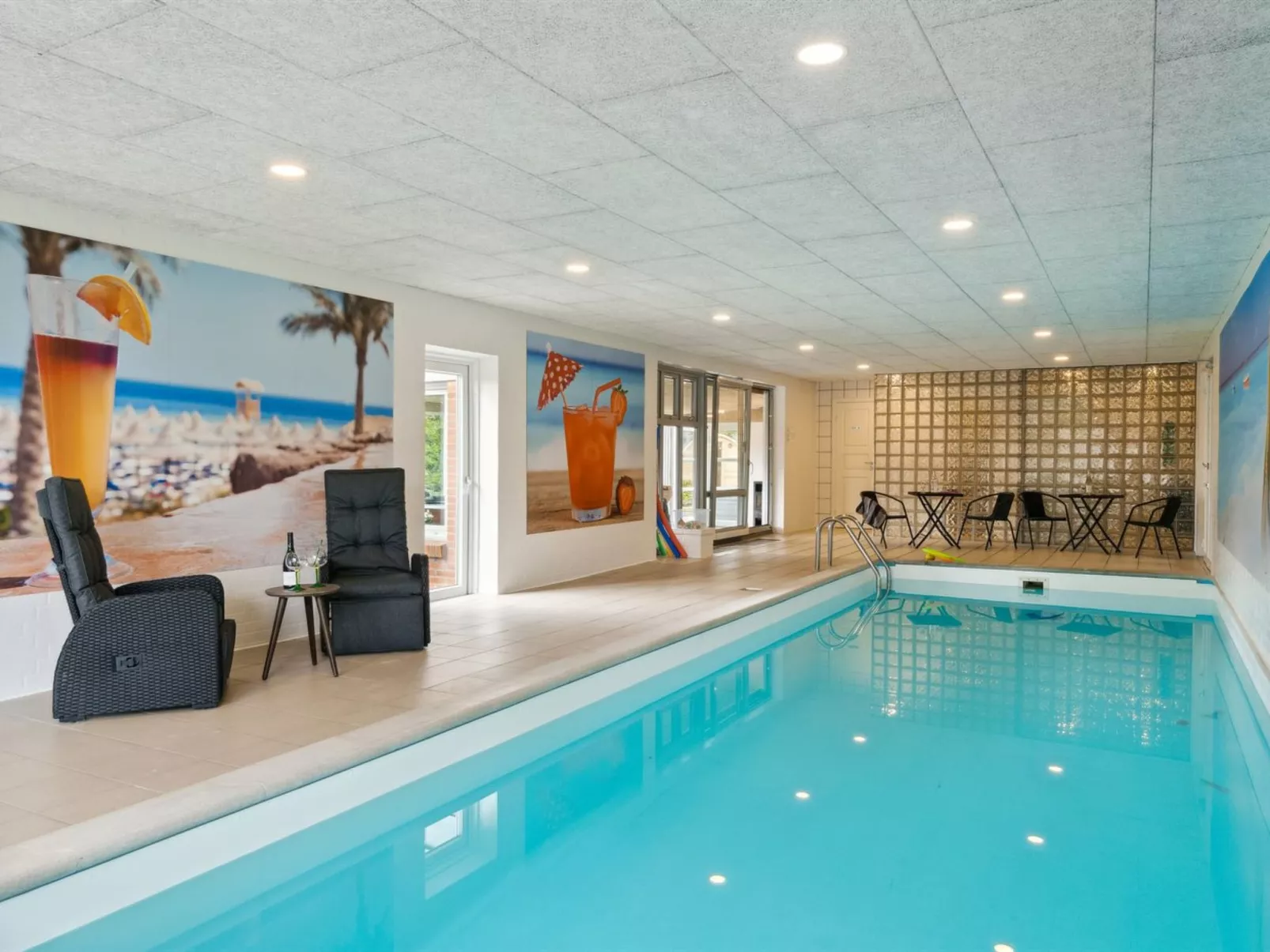 "Elaine" - 350m from the sea-Binnen