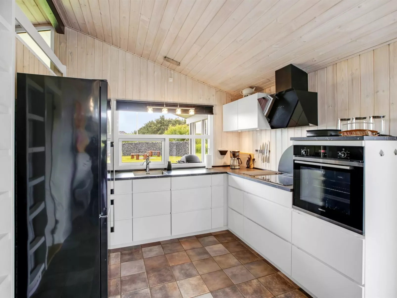 "Tinja" - 700m from the sea-Binnen