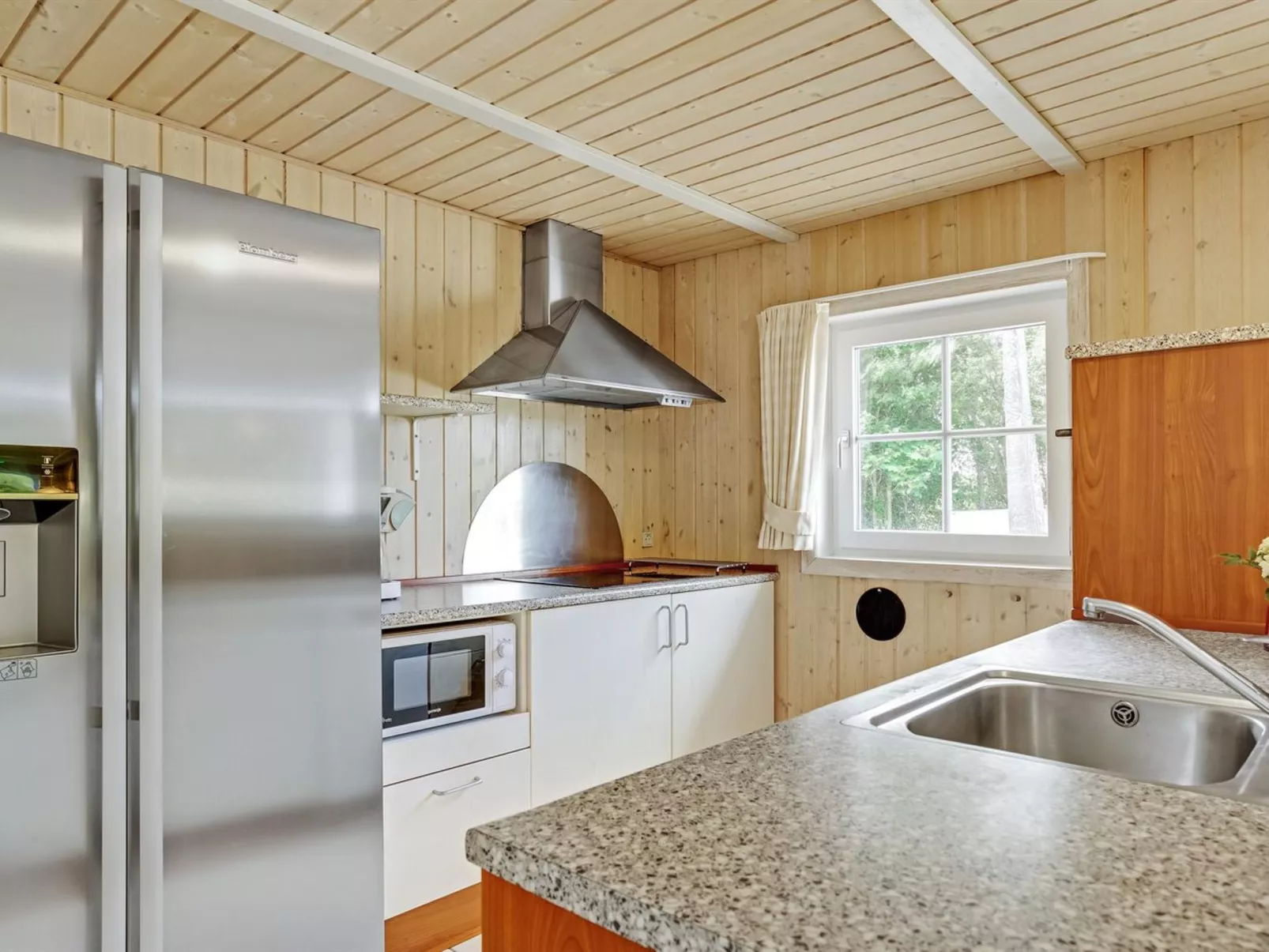 "Munder" - 1.2km to the fjord-Binnen