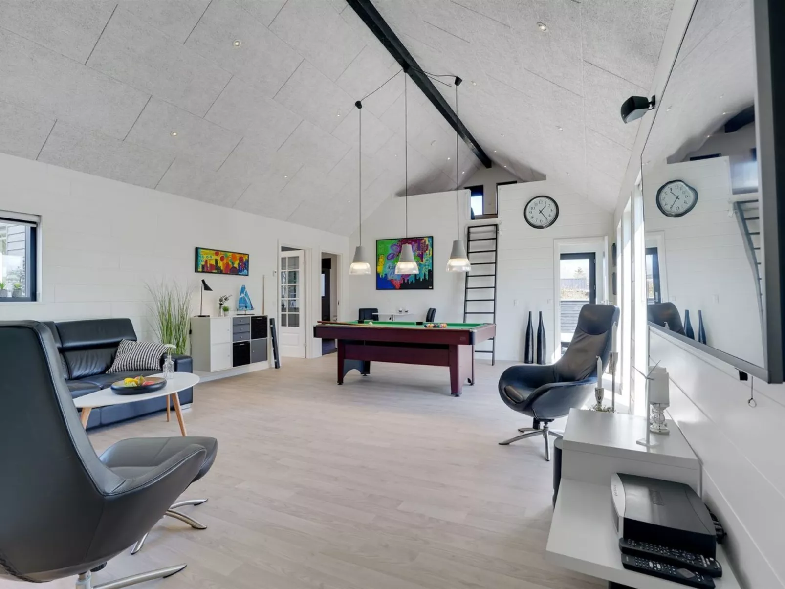 "Henrikke" - 500m to the fjord-Binnen