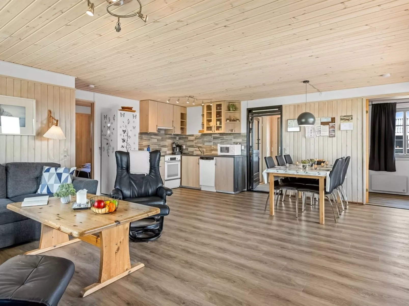 "Signhild" -  from the sea-Binnen