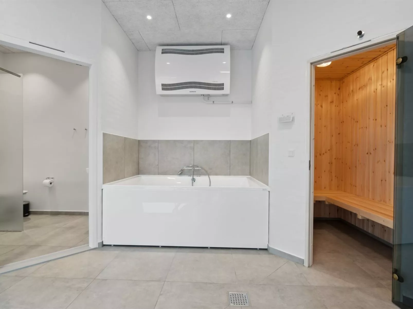 "Ann" - 1.3km from the sea-Binnen