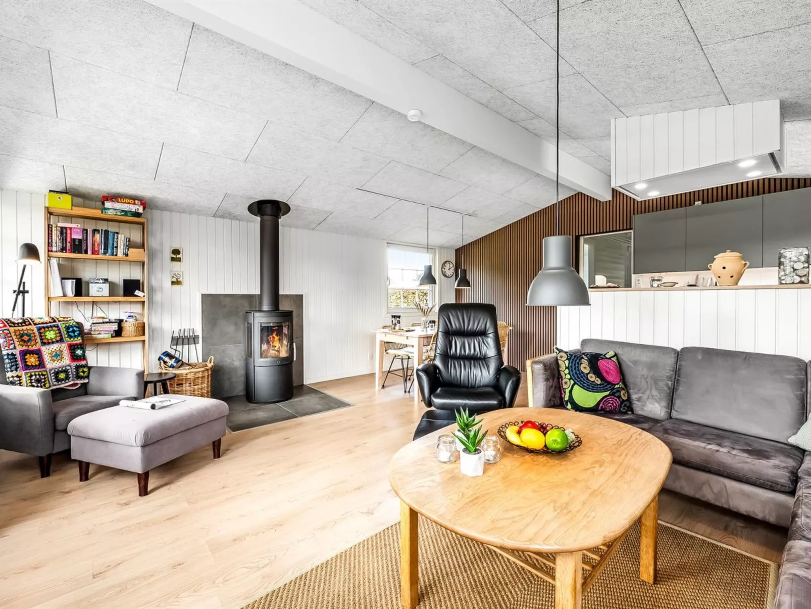 "Ludvika" - 300m to the fjord-Binnen