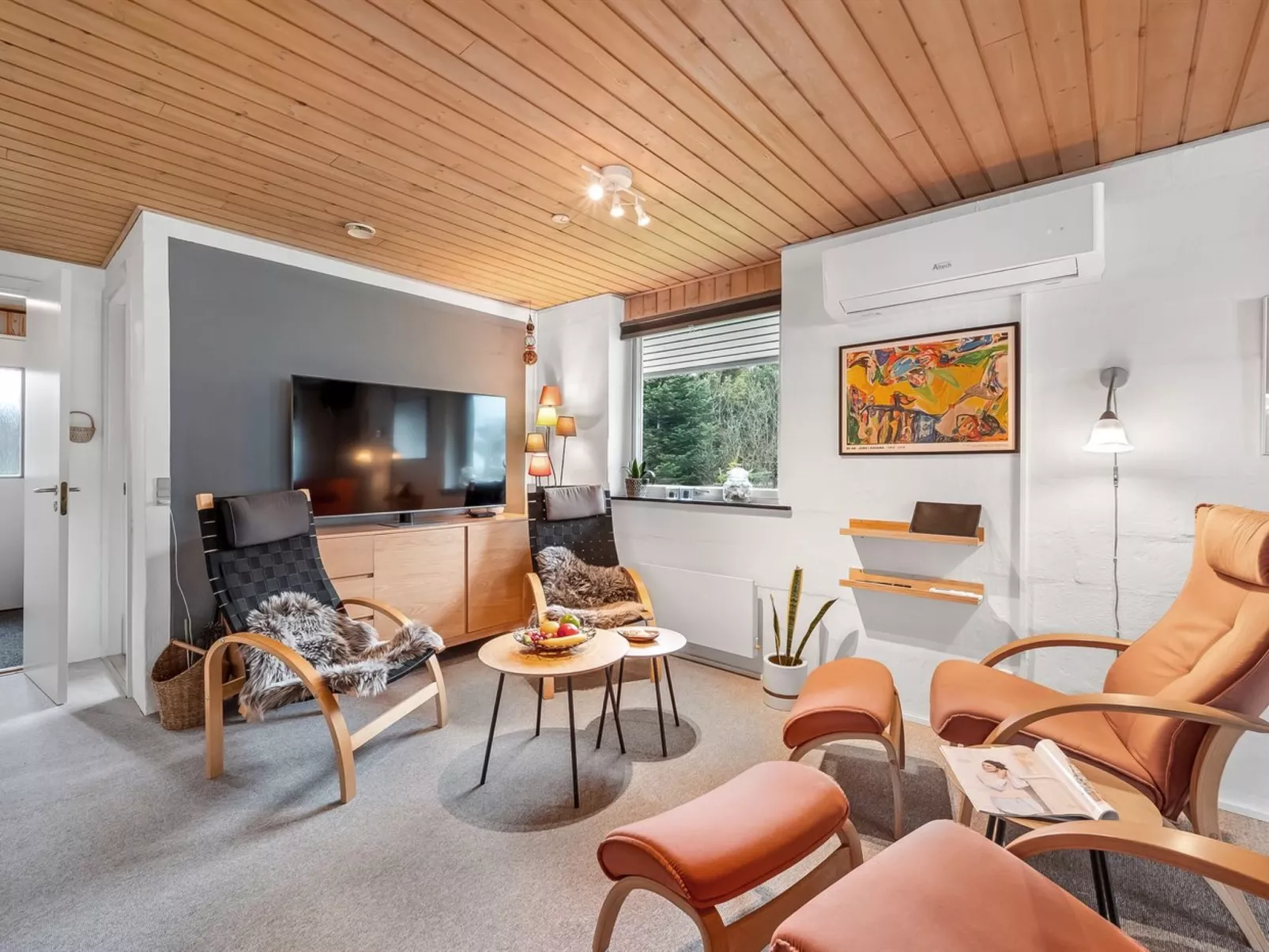 "Moreen" - 200m to the fjord-Binnen